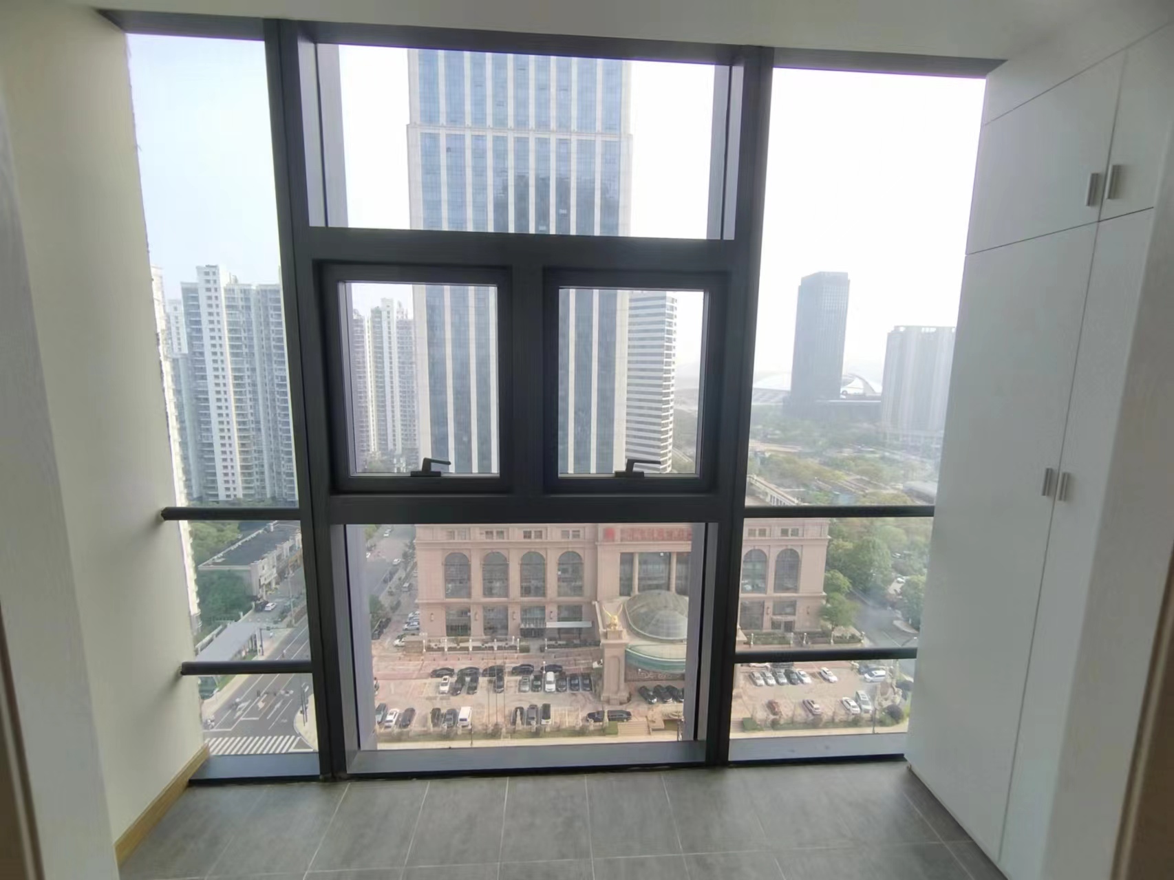 凤凰文化广场 2室2厅1卫 117m&sup2;