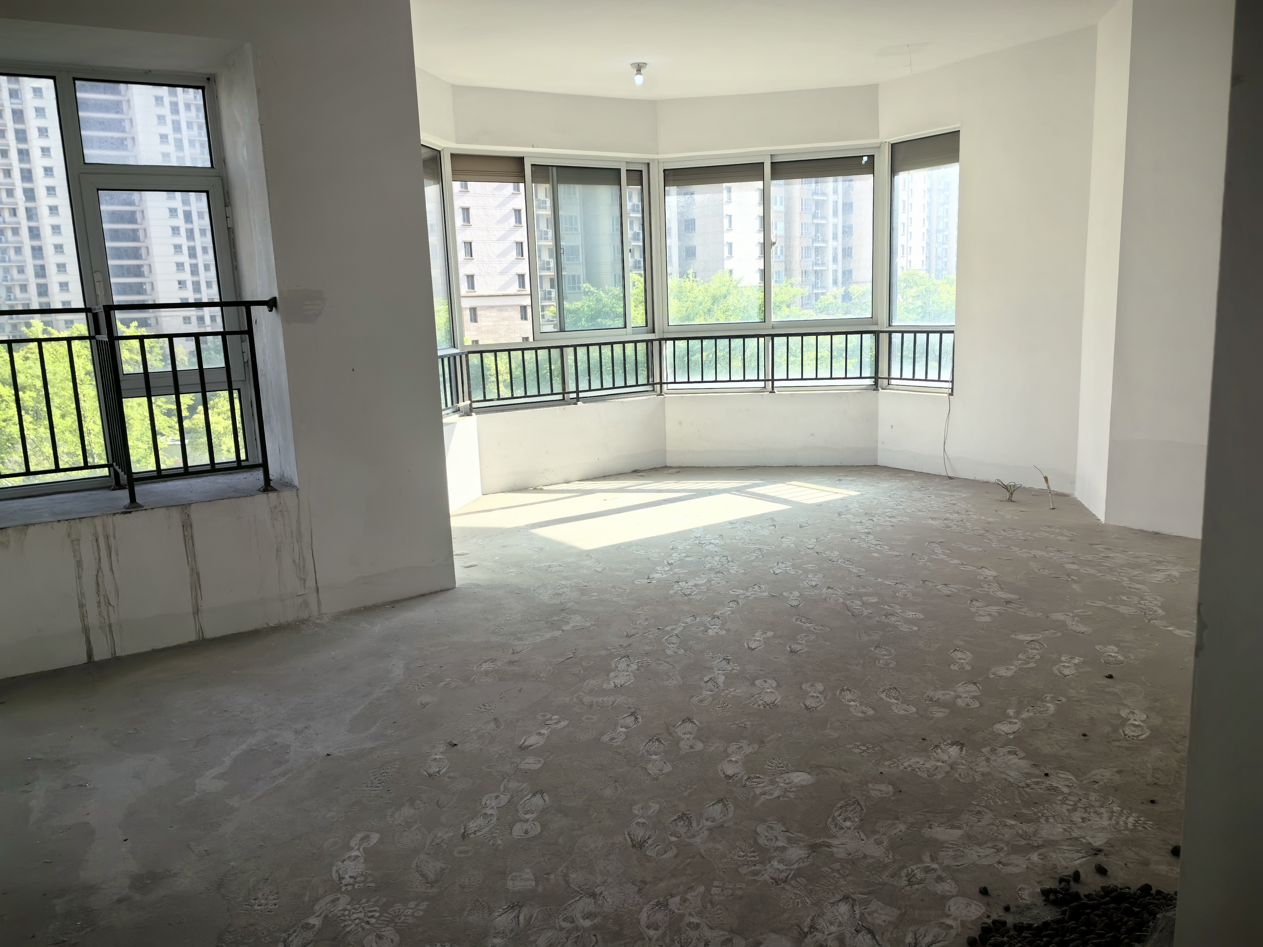 中南世纪花城三期 4室2厅5卫 275.08m&sup2;