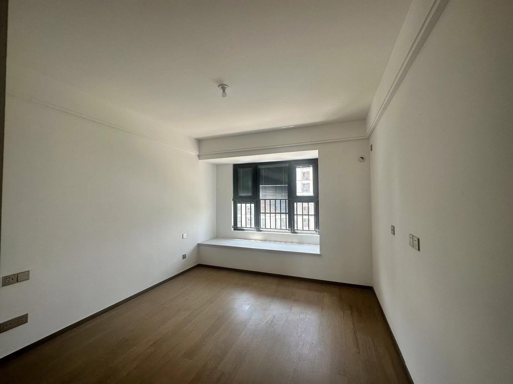华禧铭苑 3室2厅2卫 105.00m&sup2;