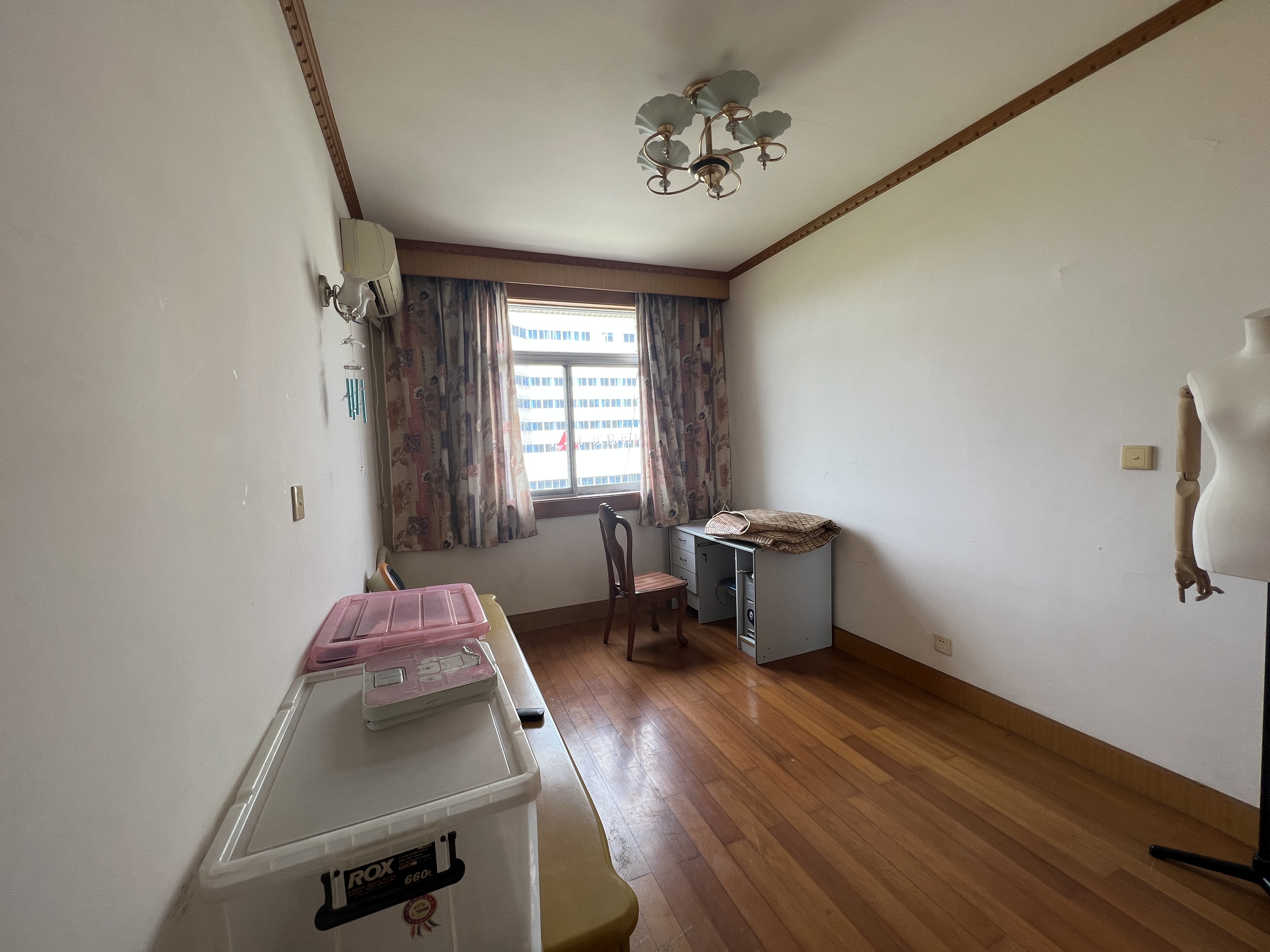 八角亭小区 3室3厅2卫 156.00m&sup2;