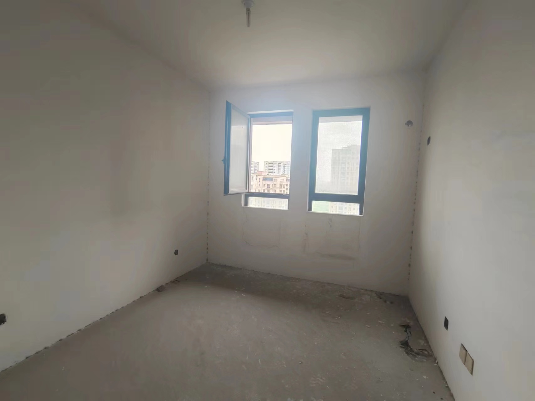 中港城世家 4室2厅2卫 189m&sup2;