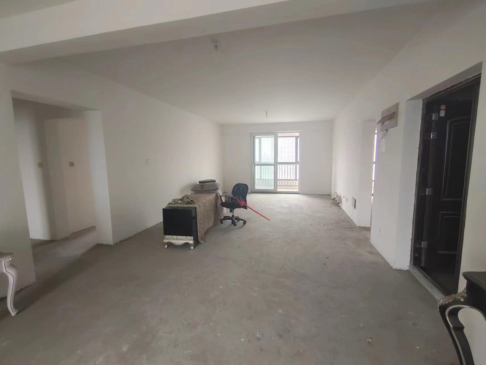 中港城世家 4室2厅2卫 189m²