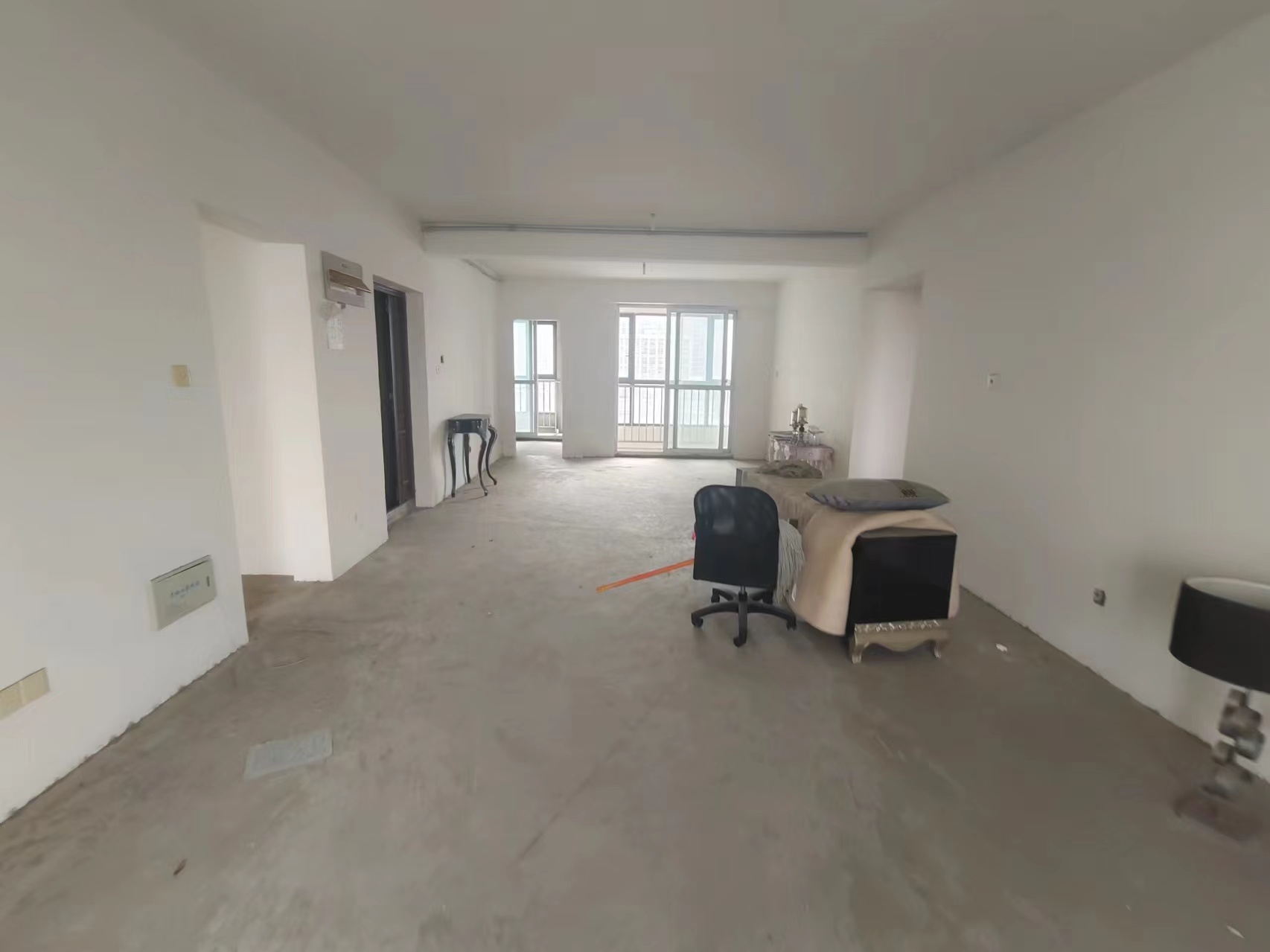 中港城世家 4室2厅2卫 189m&sup2;