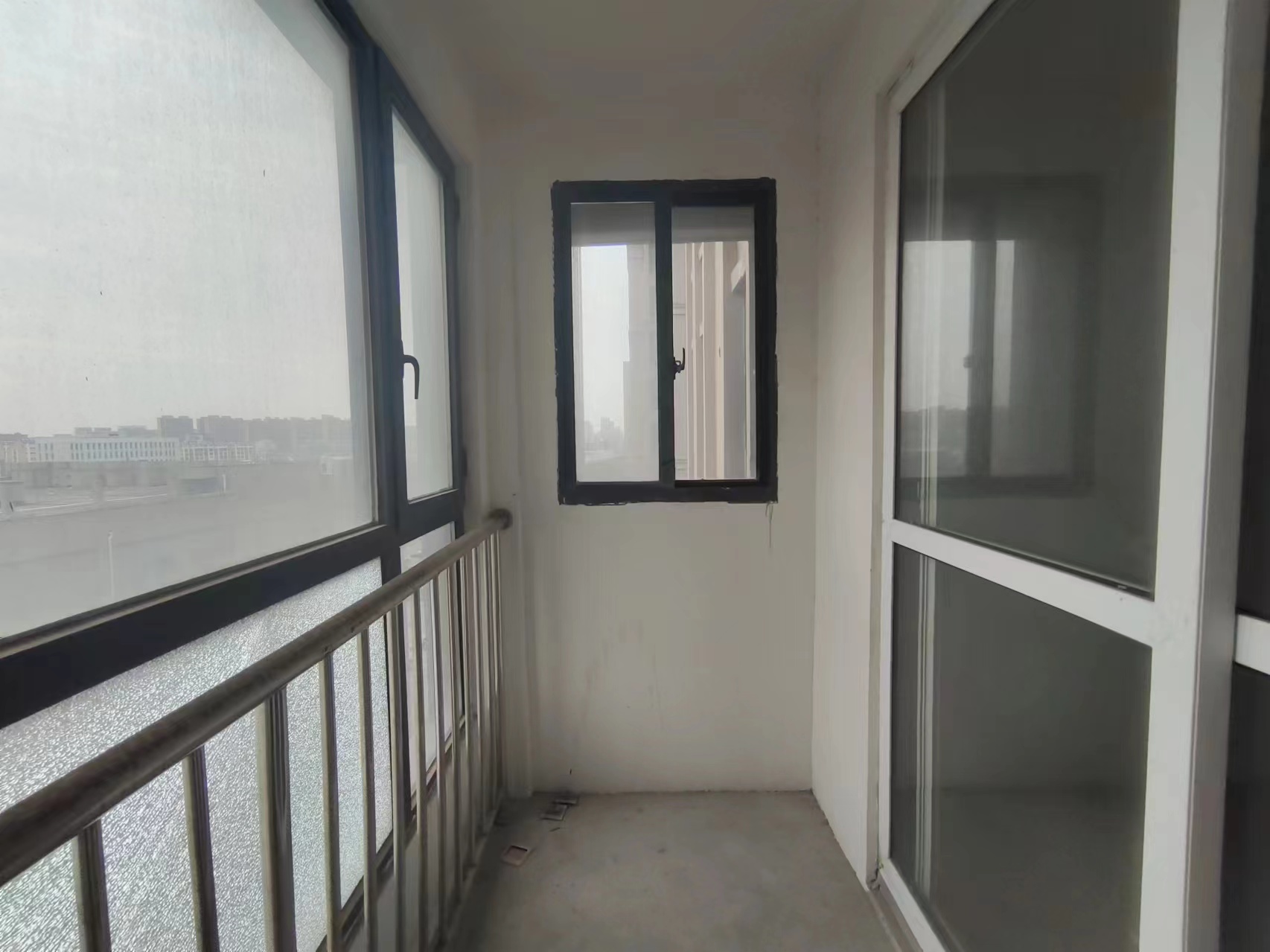 中港城世家 4室2厅2卫 189m&sup2;