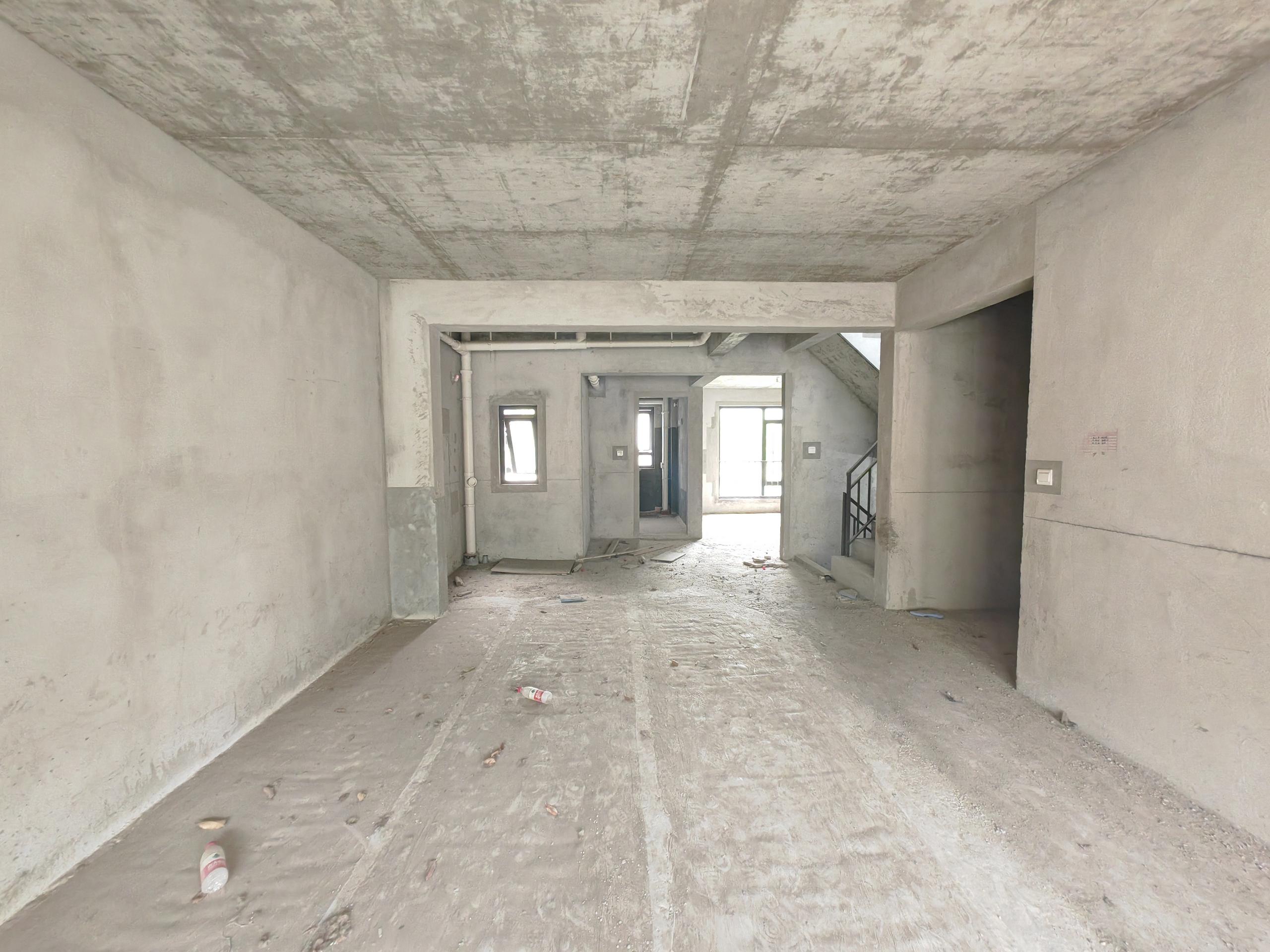 崇州府 3室2厅3卫 163m&sup2;