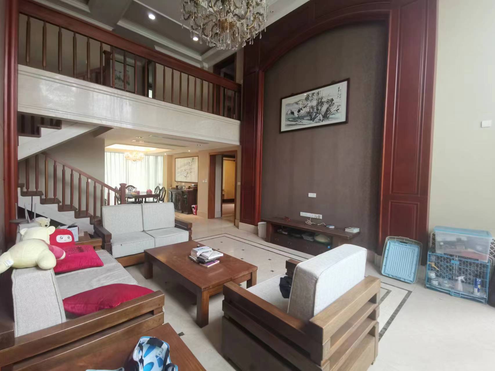 优山美地花园南区 5室2厅2卫 260m&sup2;