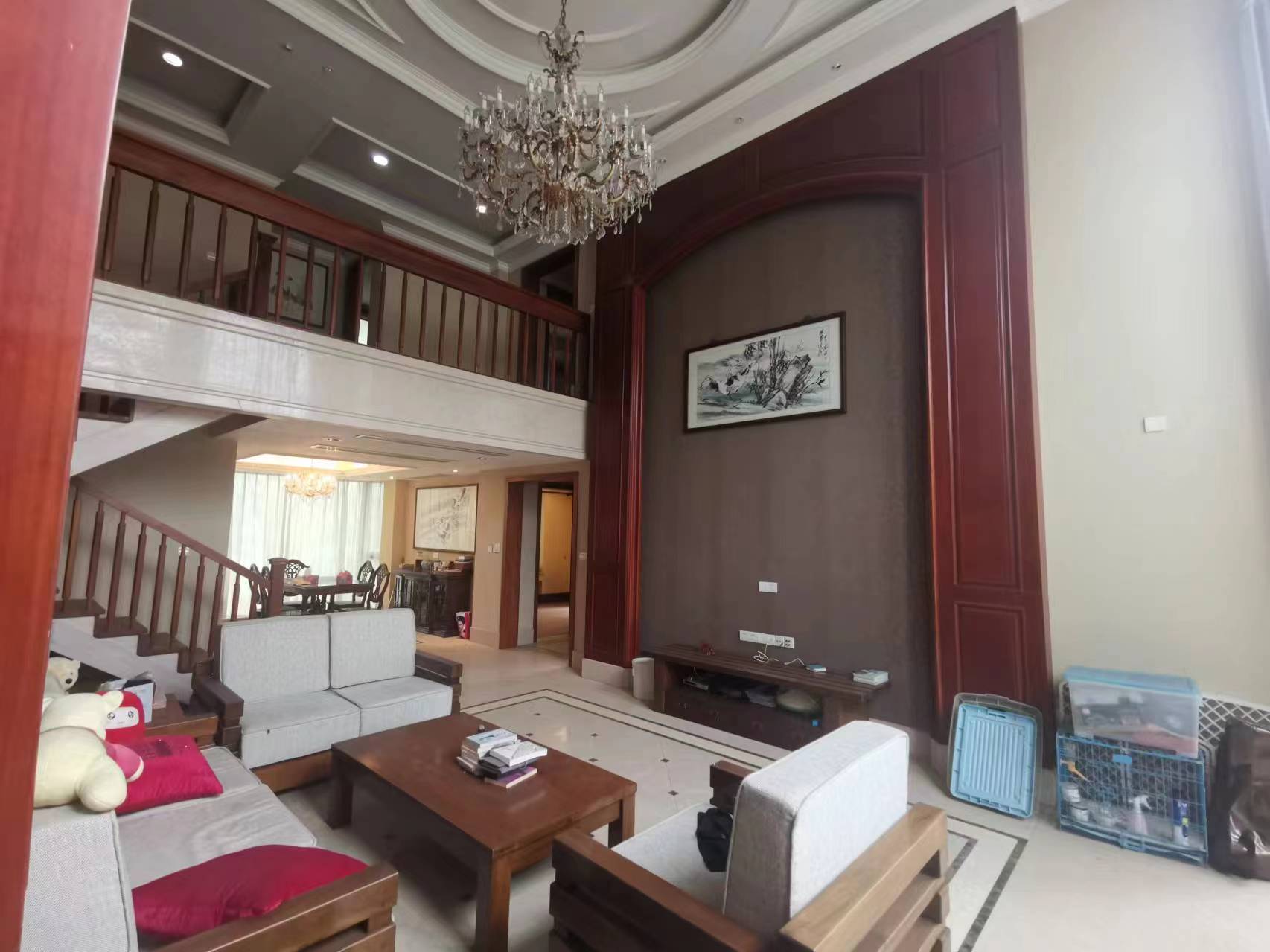 优山美地花园南区 5室2厅2卫 260m²