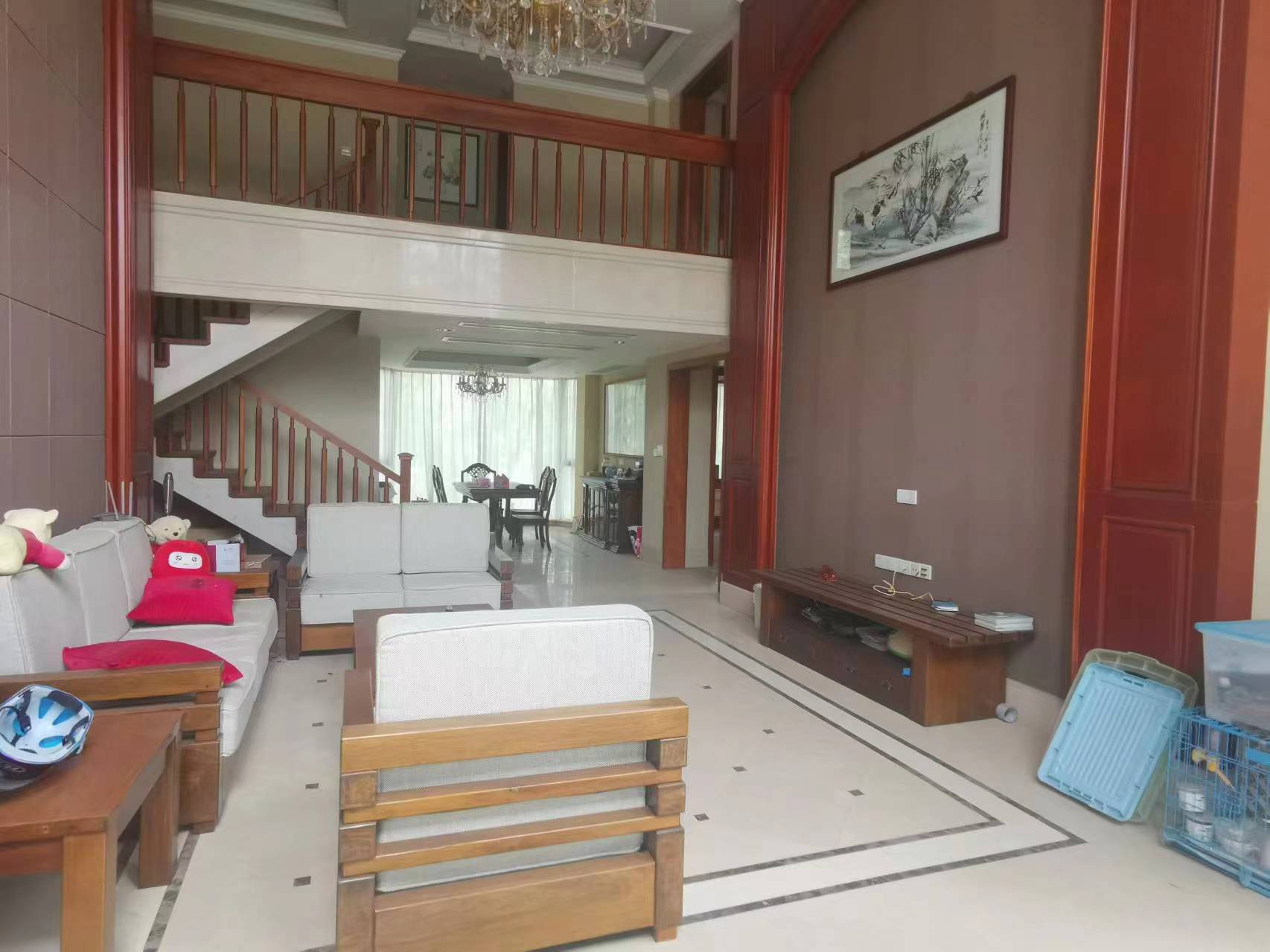 优山美地花园南区 5室2厅2卫 260m&sup2;