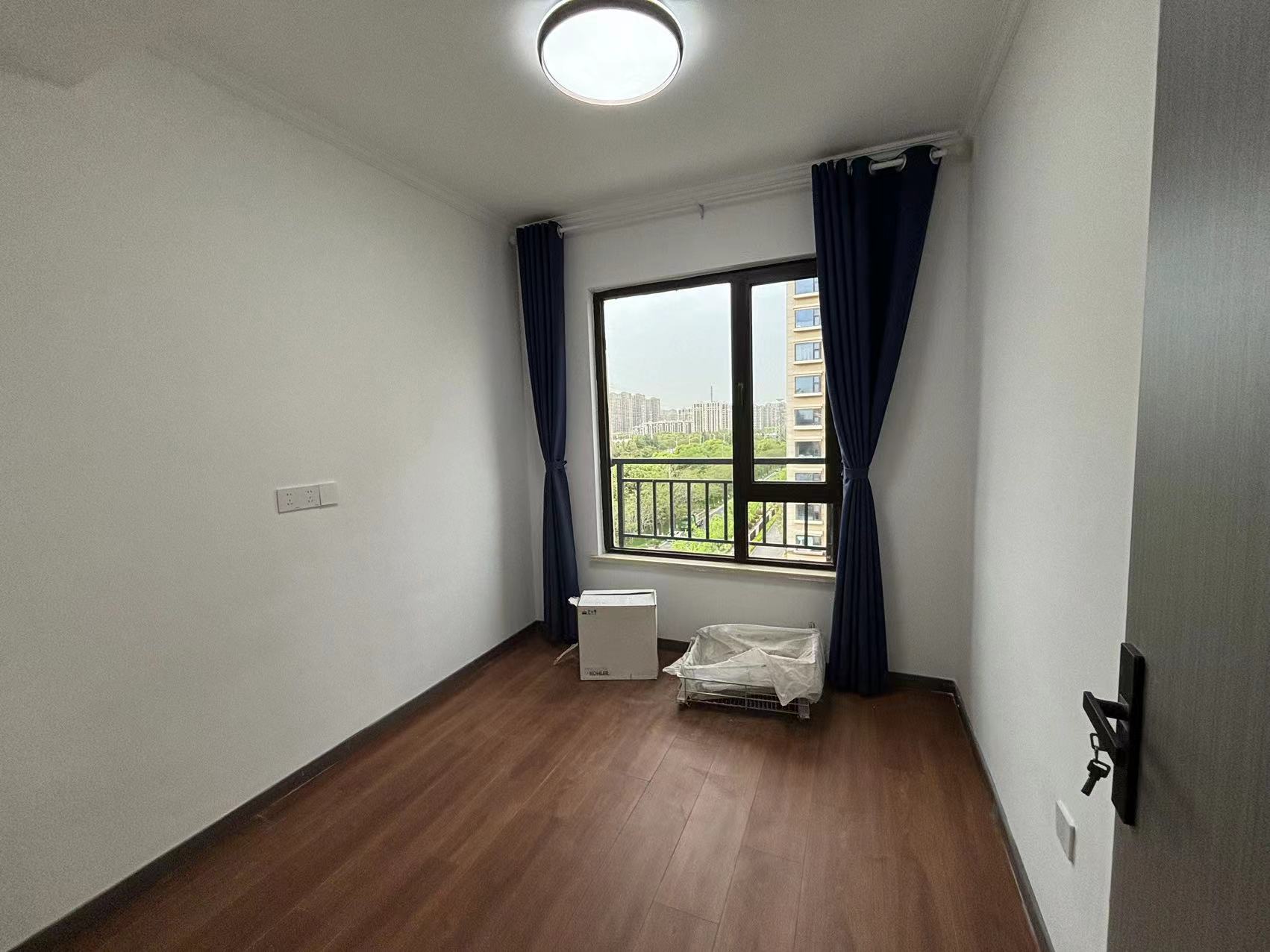 春风南岸西园 5室2厅2卫 140.00m&sup2;