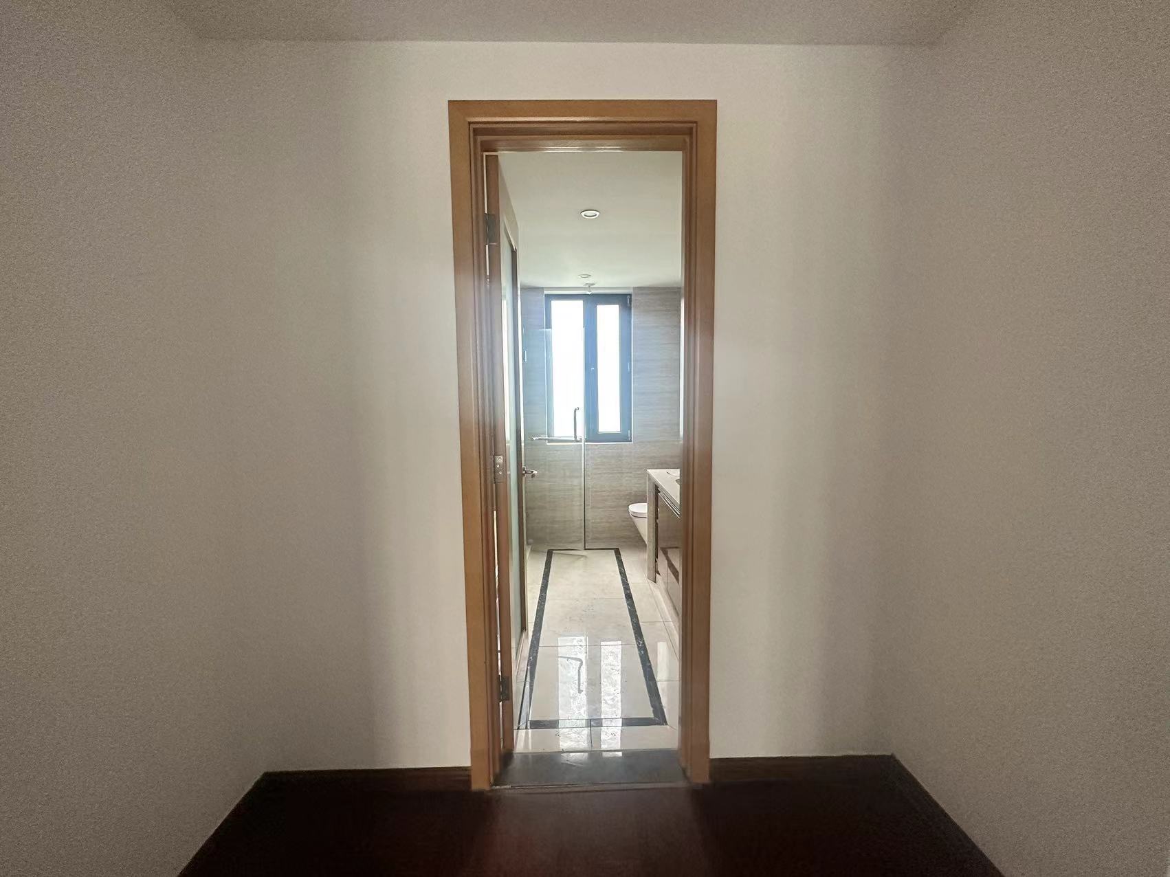 富力院士廷 4室2厅2卫 156m&sup2;
