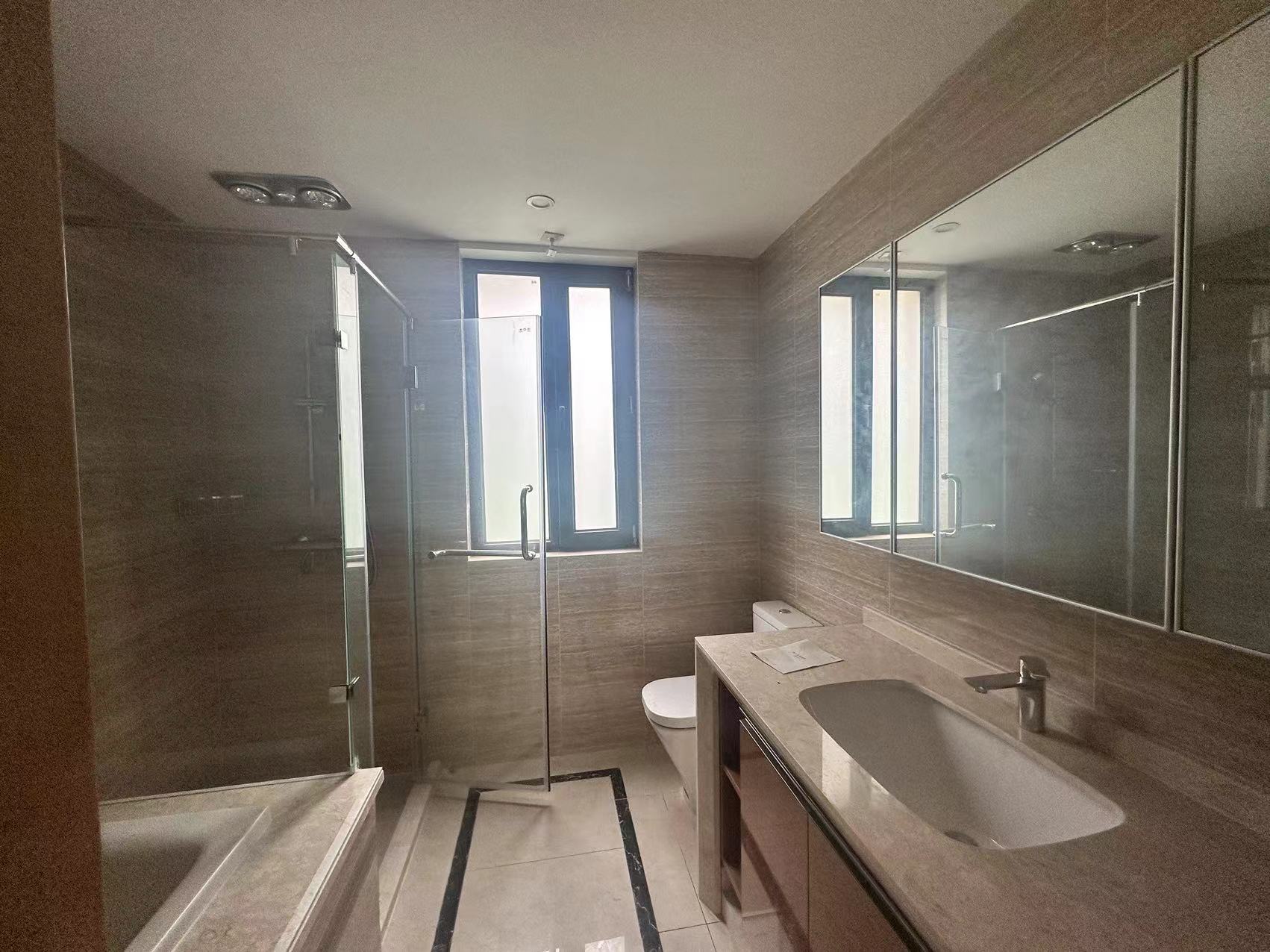 富力院士廷 4室2厅2卫 156m&sup2;