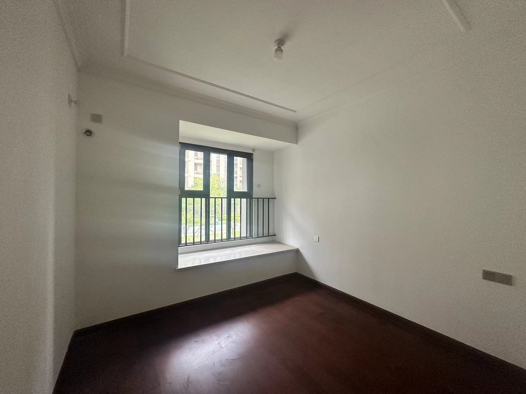 富力院士廷 4室2厅2卫 156m&sup2;