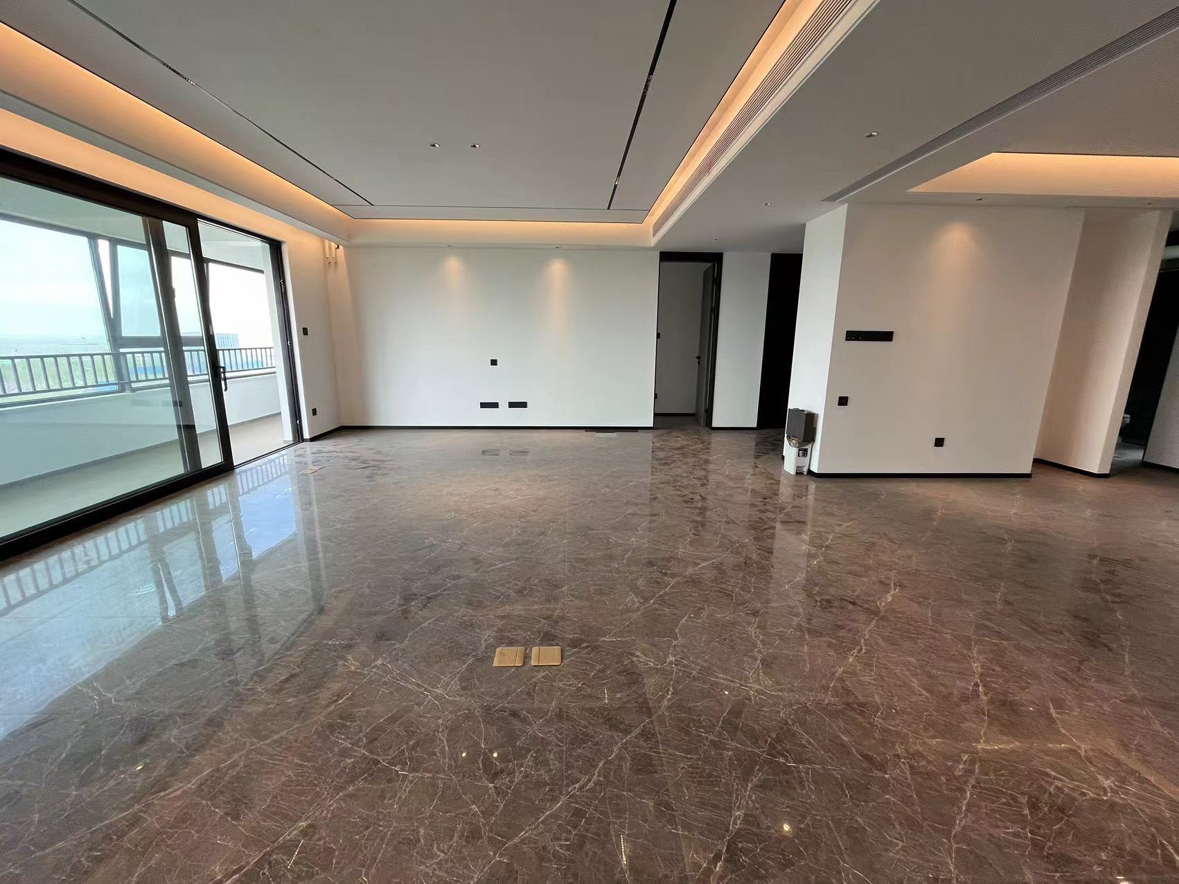 滨江玺 3室2厅3卫 192.00m²