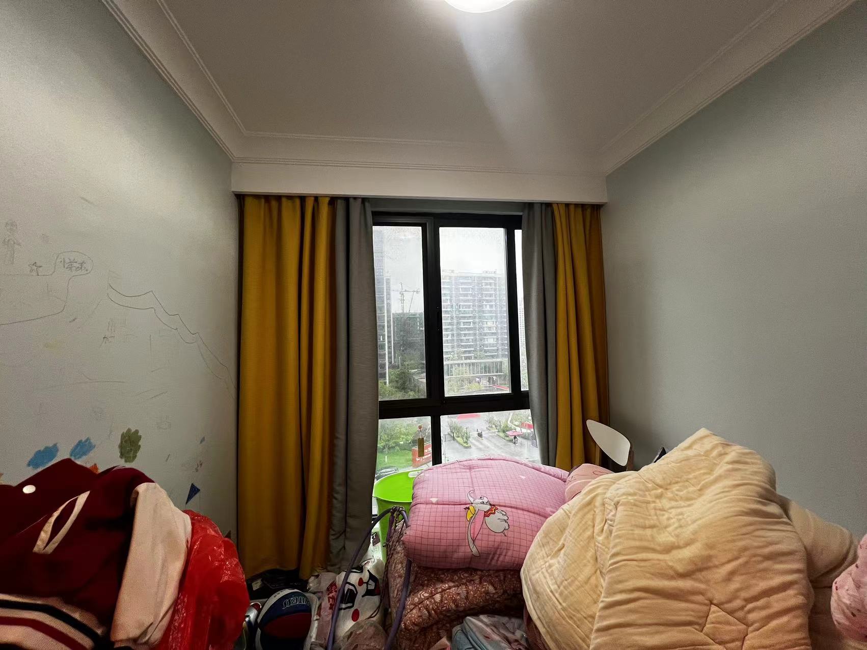 雍华府 3室2厅2卫 114m&sup2;