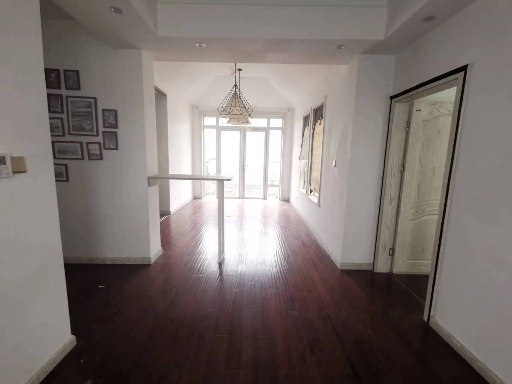 顺发御园 5室3厅3卫 310m&sup2;
