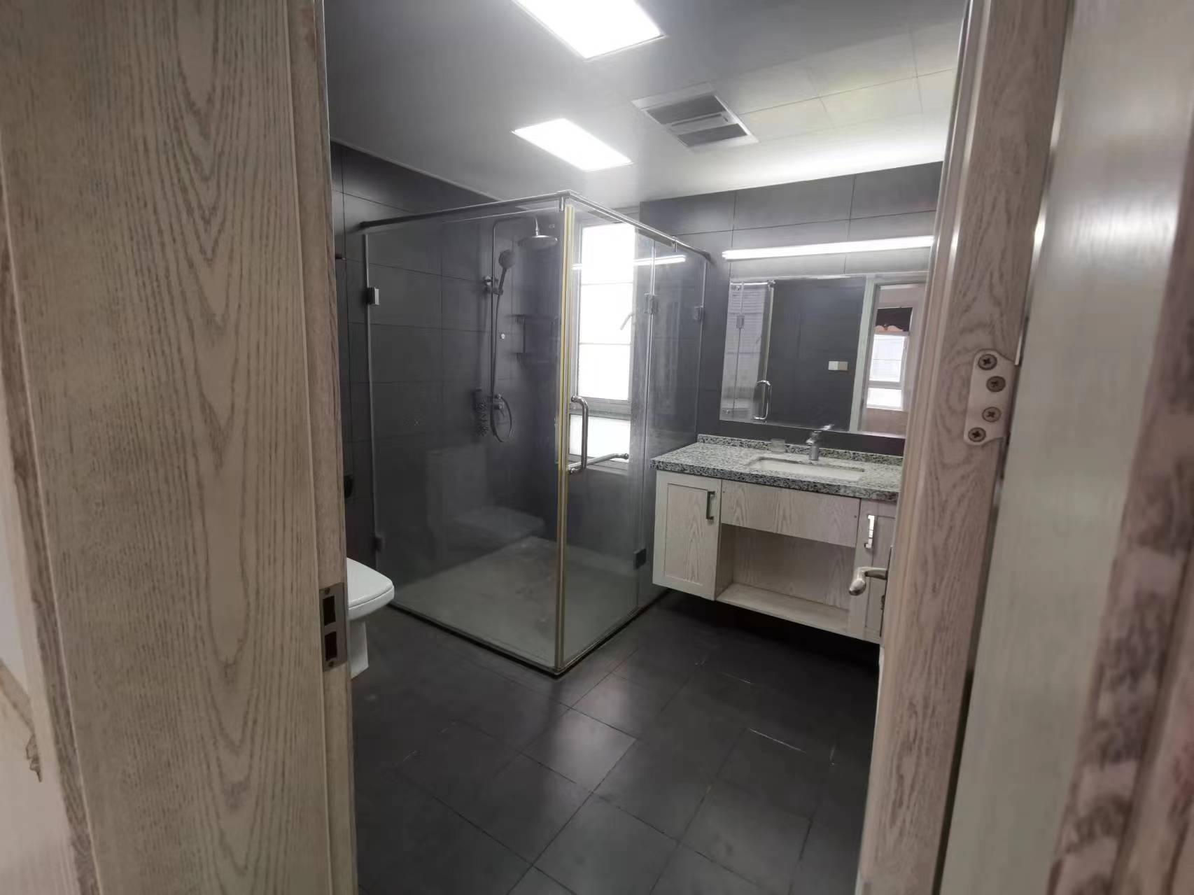 顺发御园 5室3厅3卫 310m&sup2;