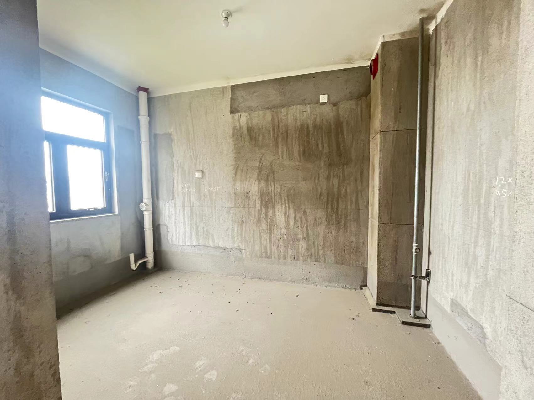 华强城 3室2厅2卫 123.00m&sup2;
