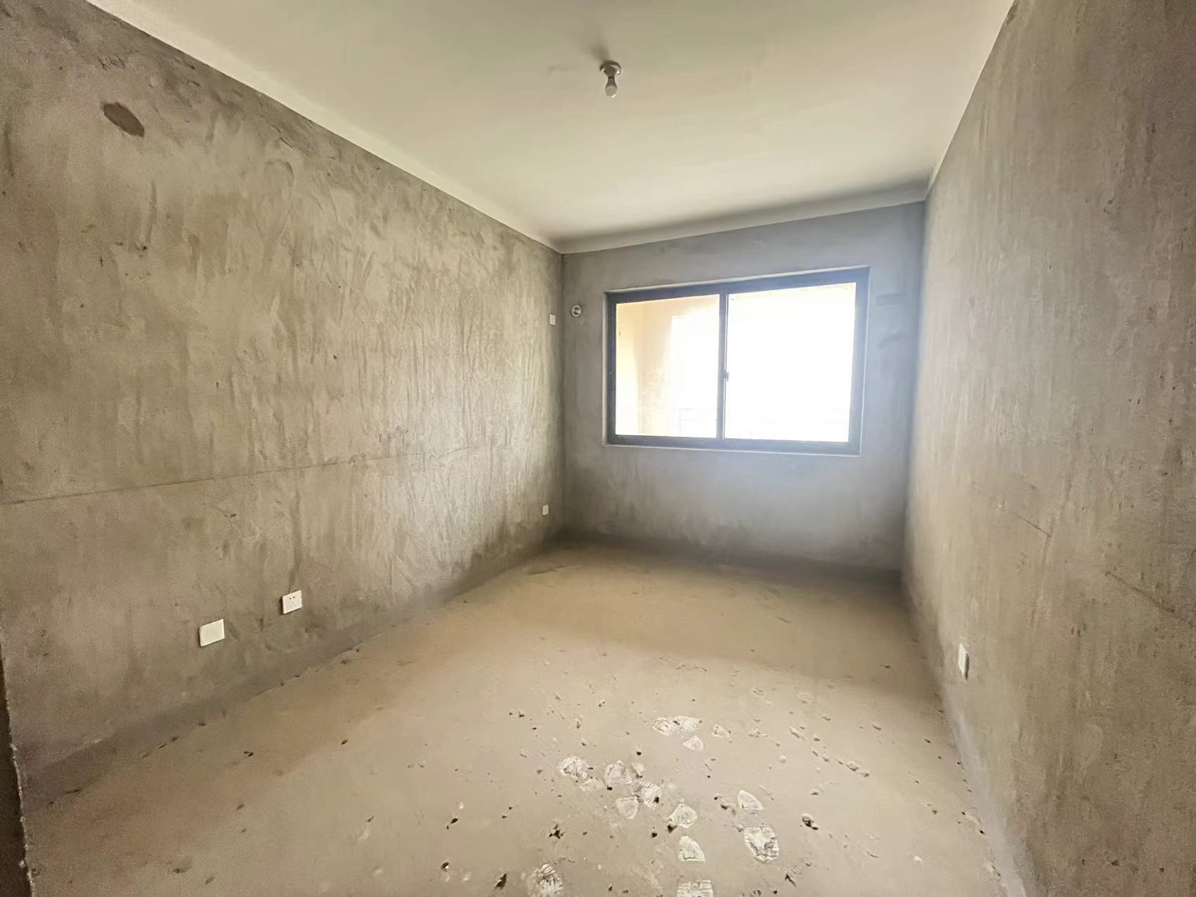 华强城 3室2厅2卫 123.00m&sup2;