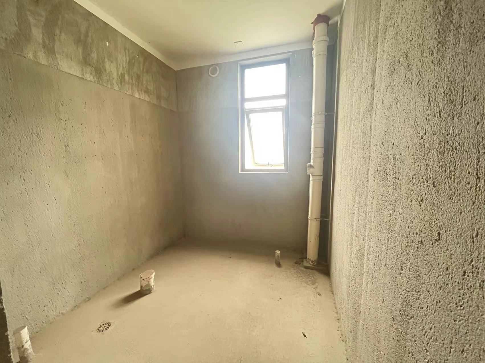 华强城 3室2厅2卫 123.00m&sup2;