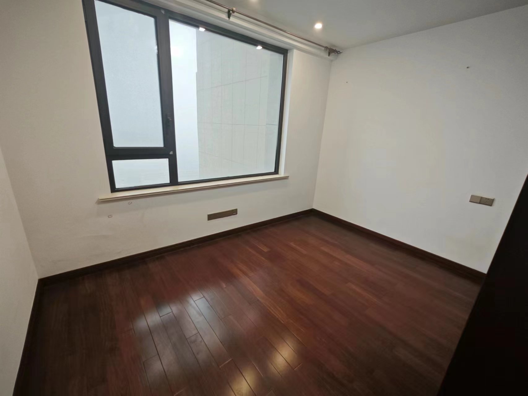 星光耀广场 3室2厅2卫 117m&sup2;