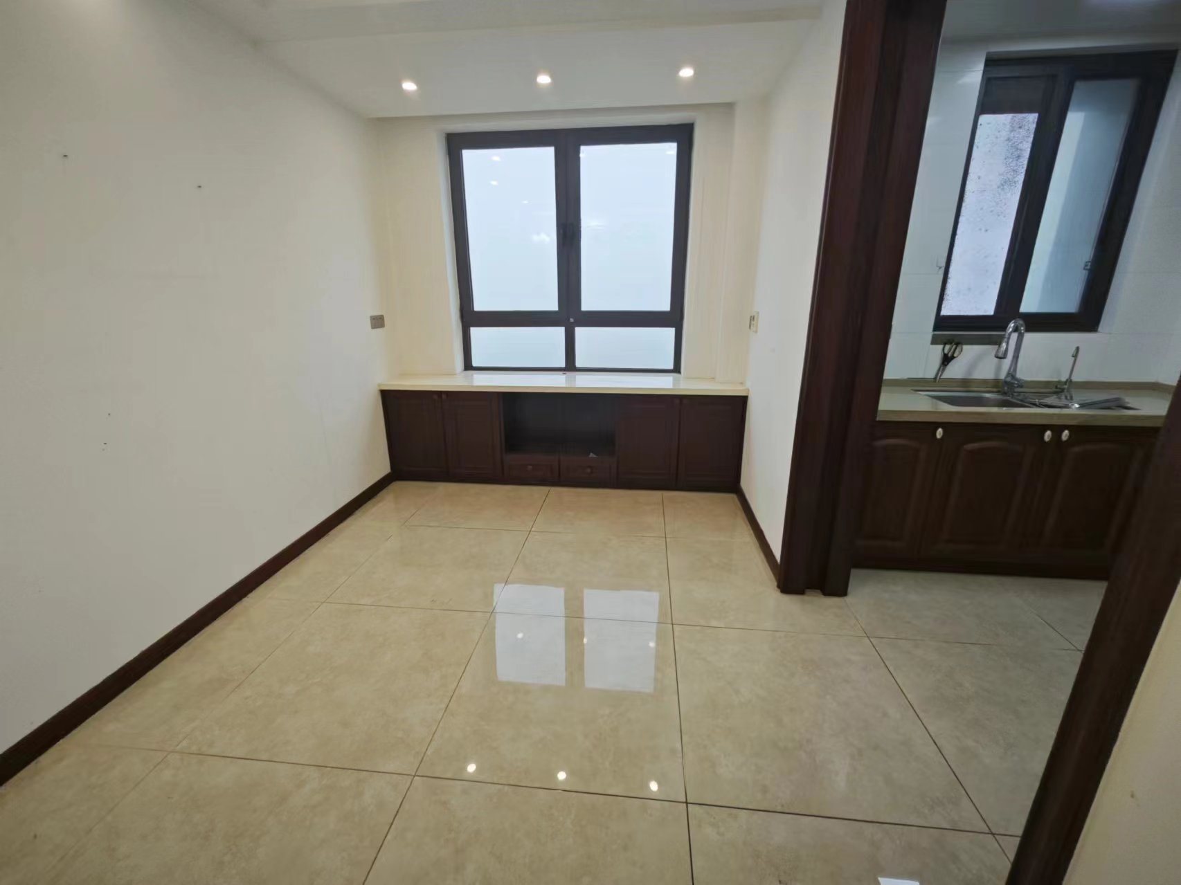 星光耀广场 3室2厅2卫 117m&sup2;