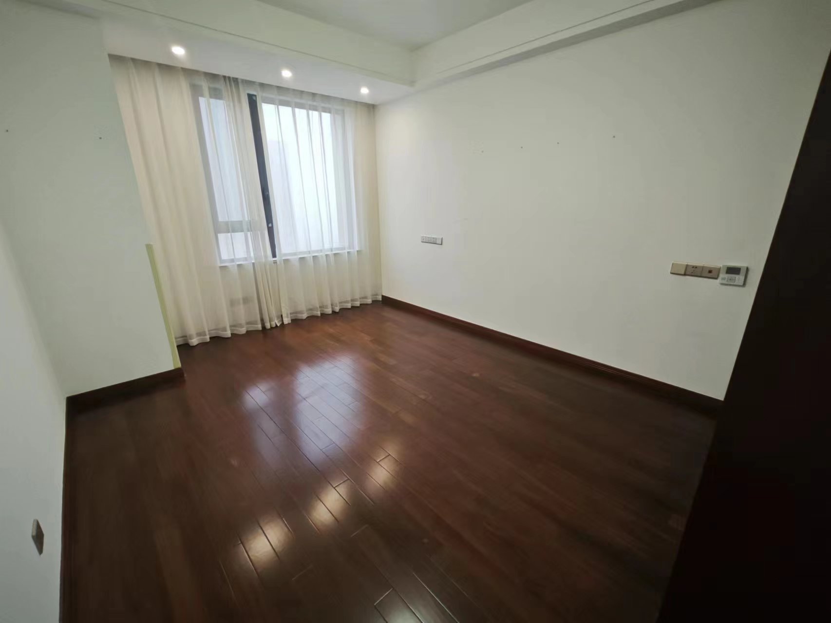 星光耀广场 3室2厅2卫 117m&sup2;