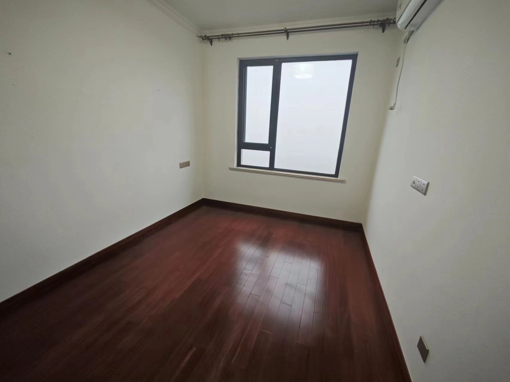 星光耀广场 3室2厅2卫 117m&sup2;