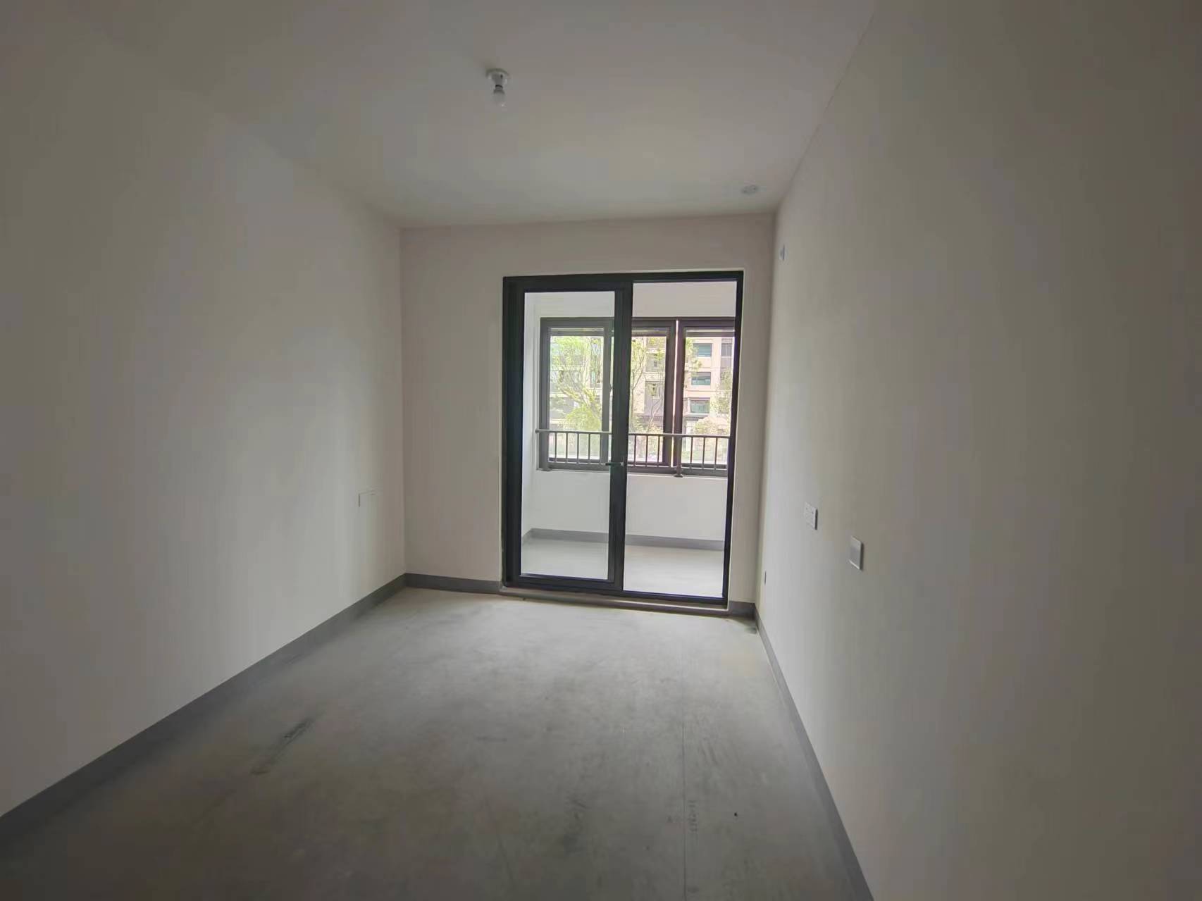 建发御珑湾 4室2厅2卫 143m&sup2;