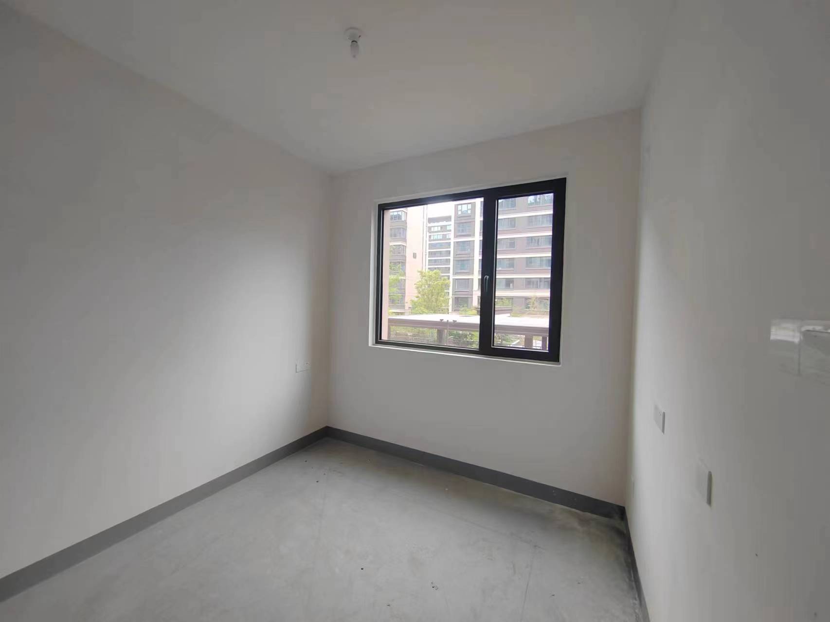 建发御珑湾 4室2厅2卫 143m&sup2;