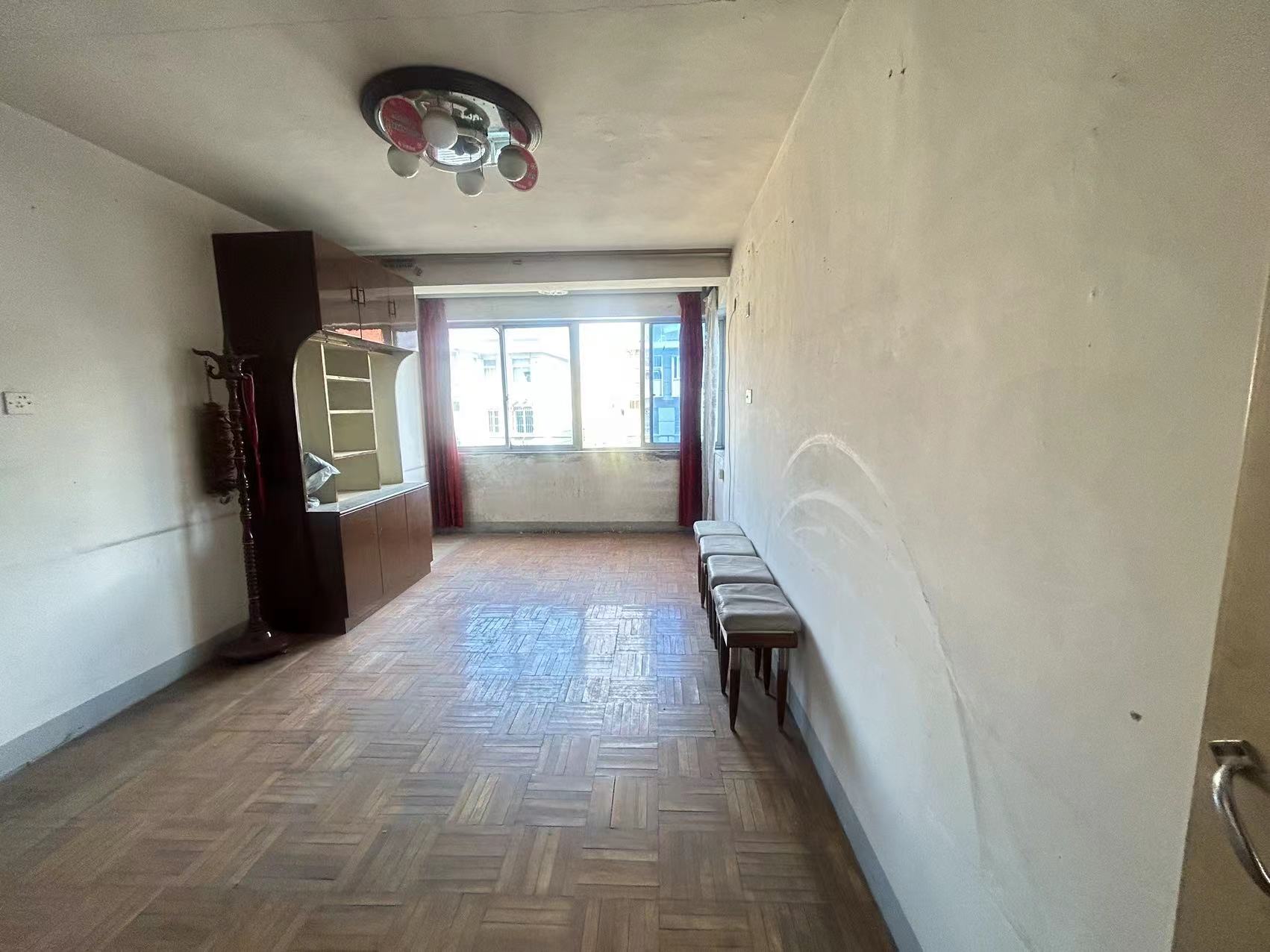 城港新村 3室1厅1卫 78m&sup2;