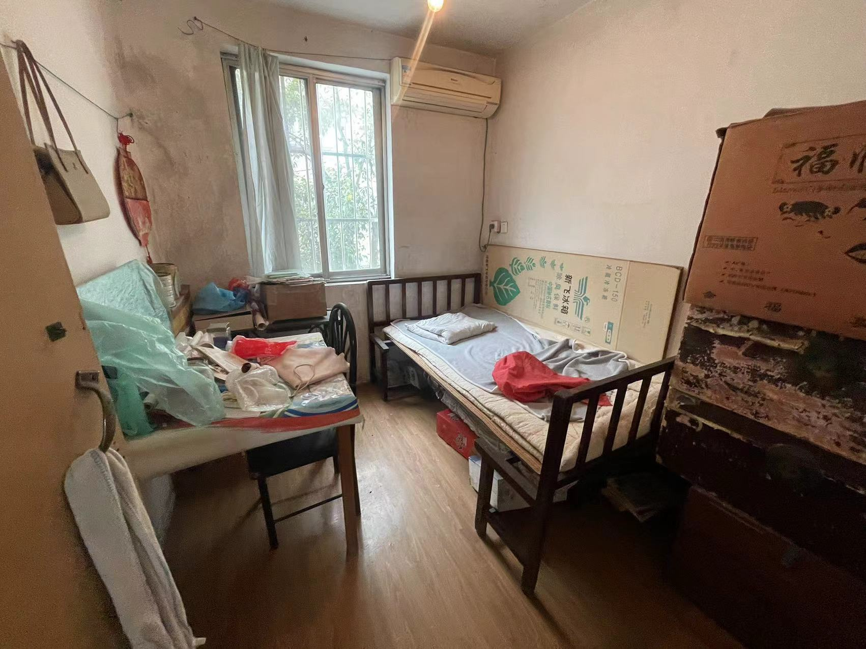 易家桥新村 3室1厅1卫 73m&sup2;
