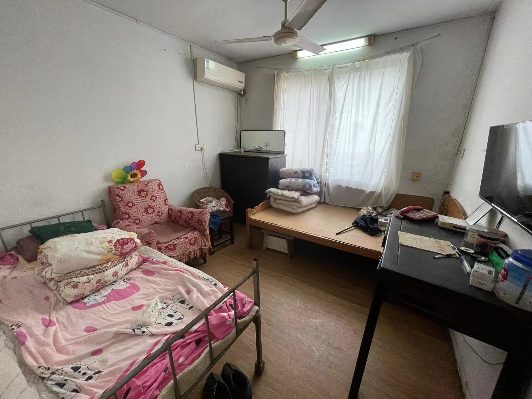 易家桥新村 3室1厅1卫 73m&sup2;