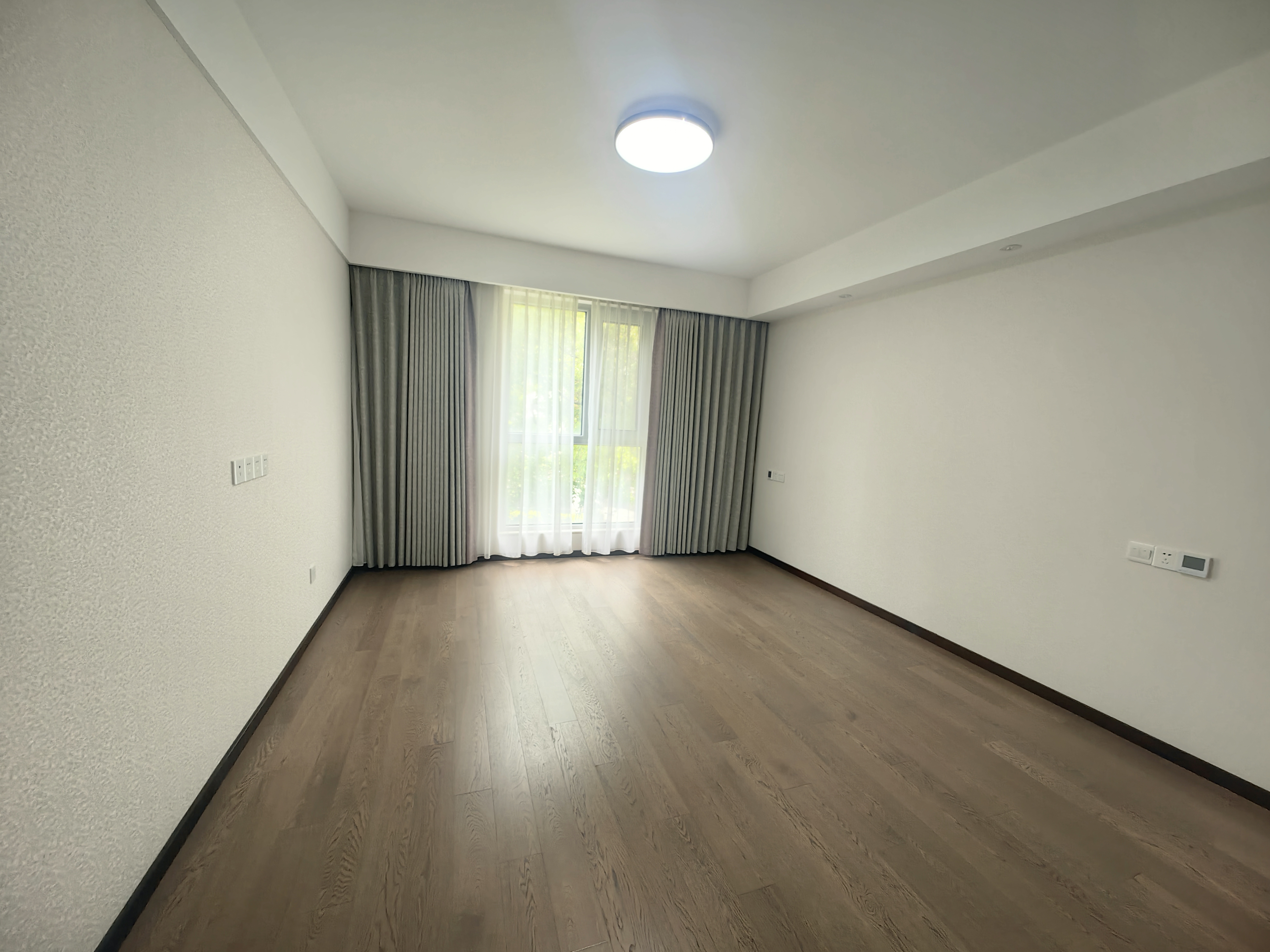 城市嘉苑 4室2厅2卫 204.00m&sup2;