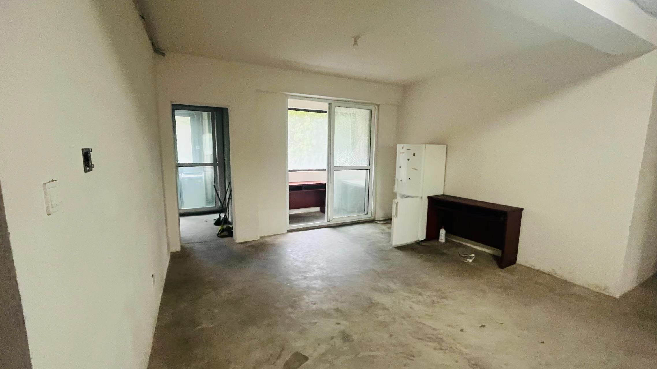 中港城世家 4室2厅2卫 189m&sup2;