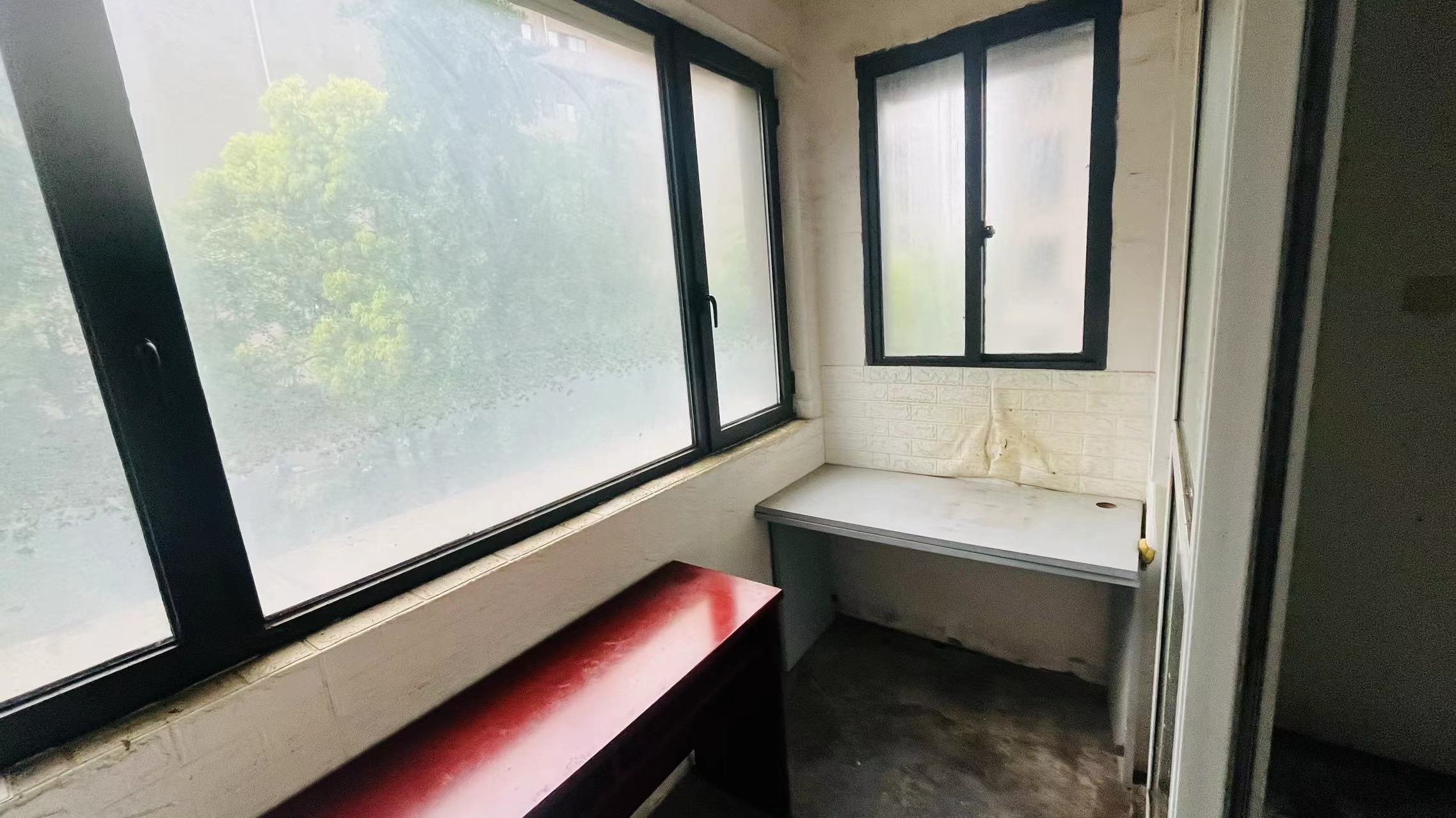 中港城世家 4室2厅2卫 189m&sup2;