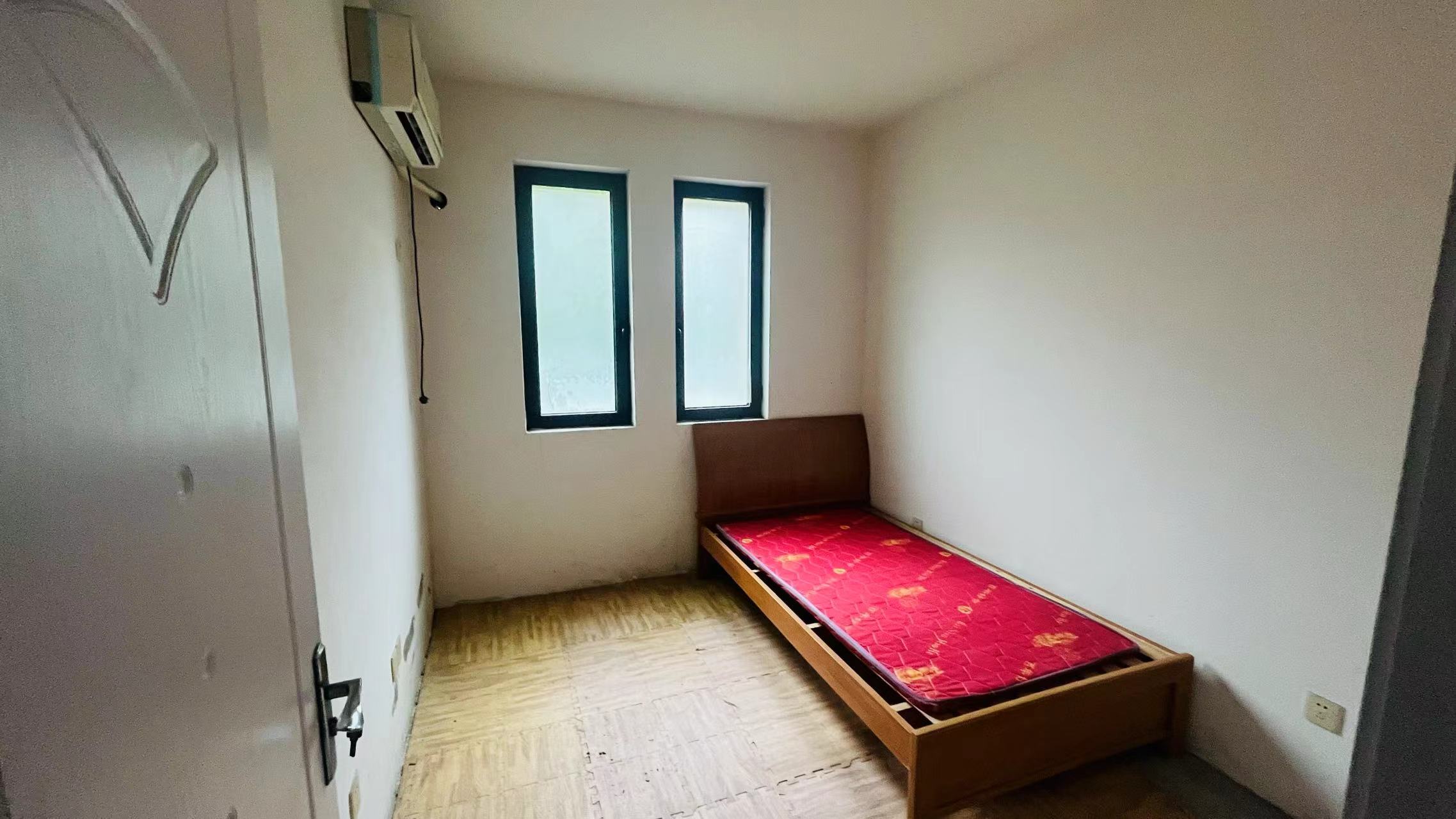 中港城世家 4室2厅2卫 189m&sup2;