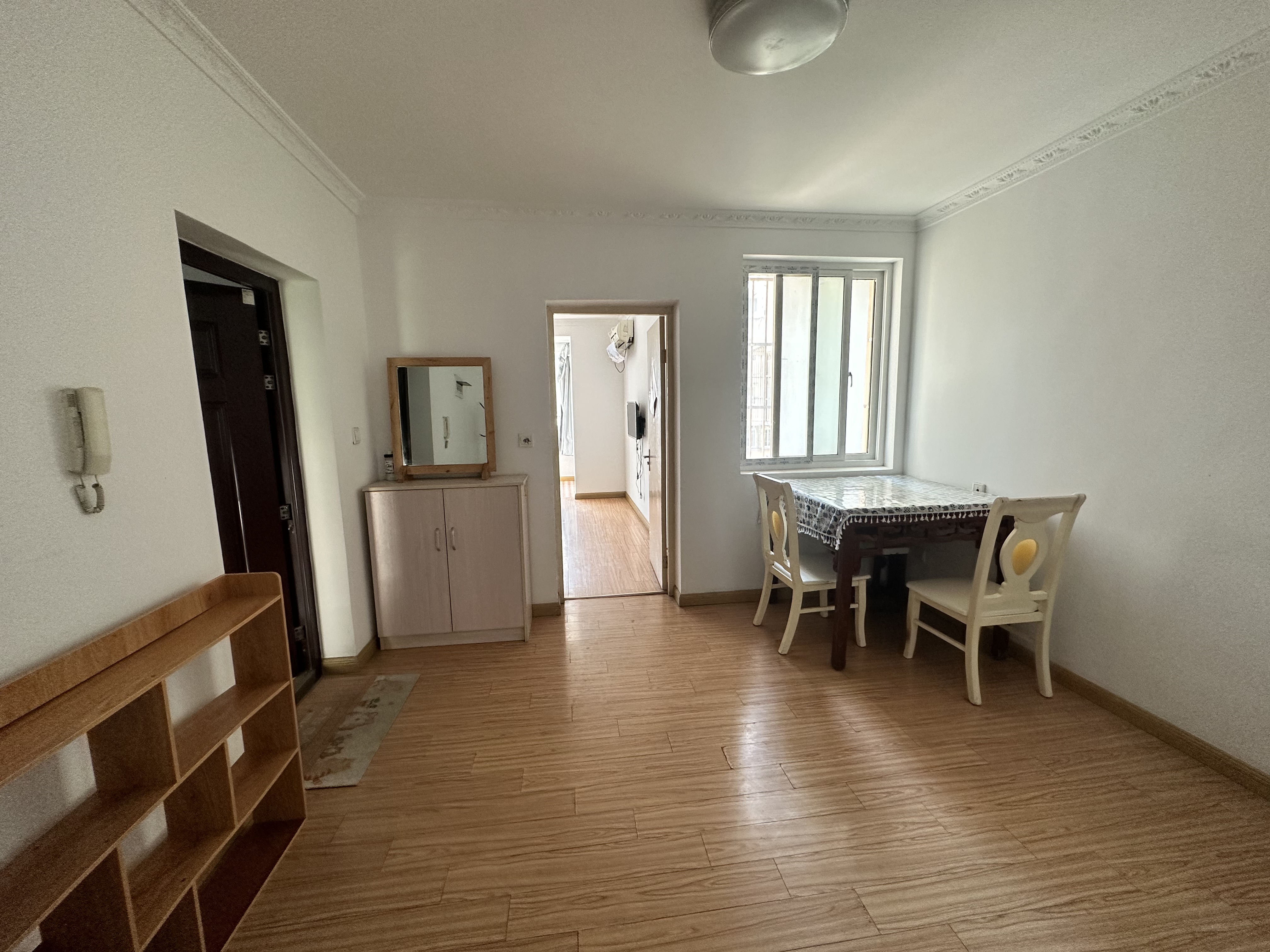 紫东花苑 1室1厅1卫 55m&sup2;
