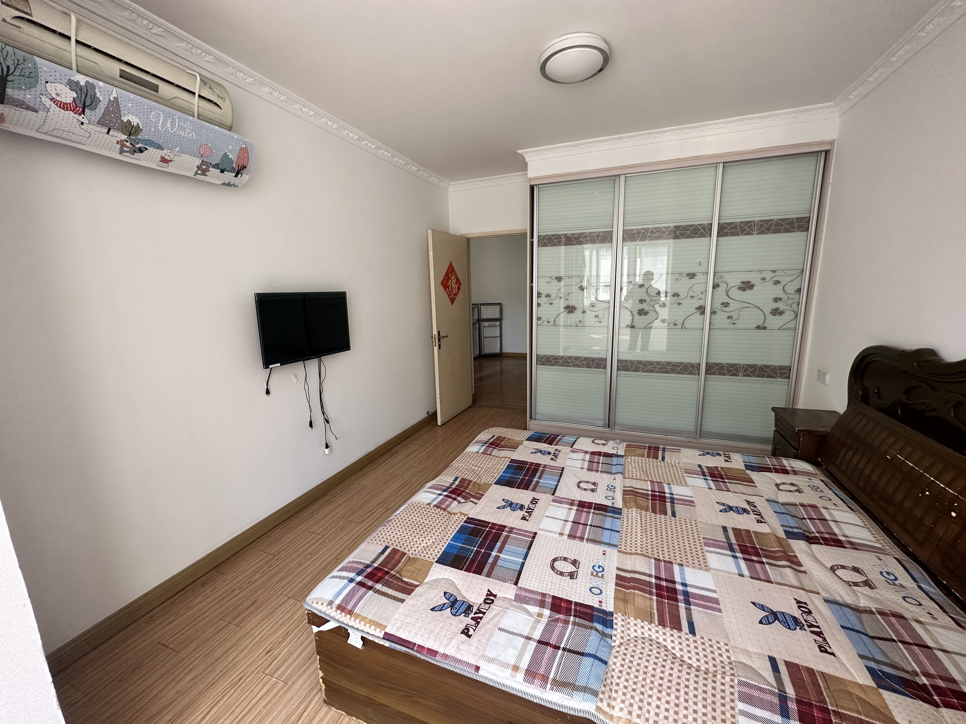紫东花苑 1室1厅1卫 55m&sup2;