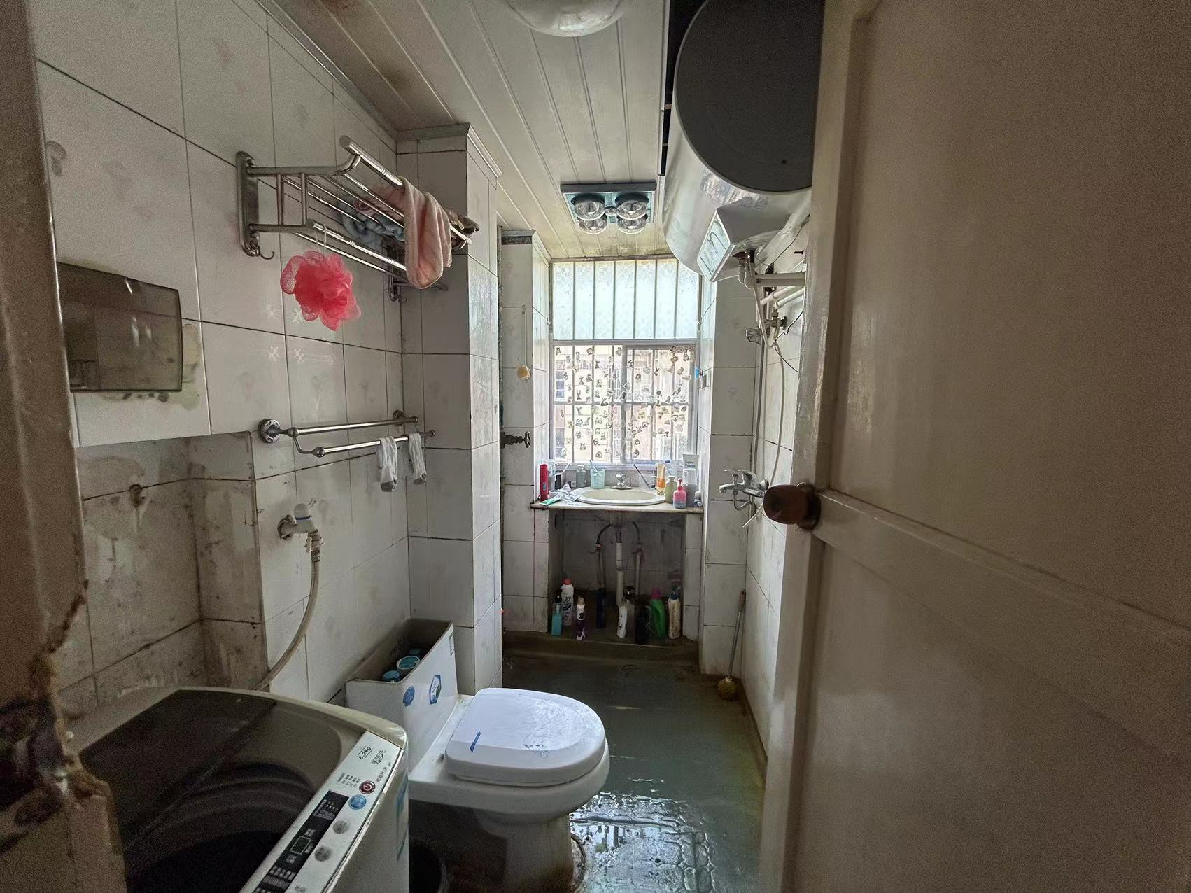 城港新村 2室1厅1卫 75m²