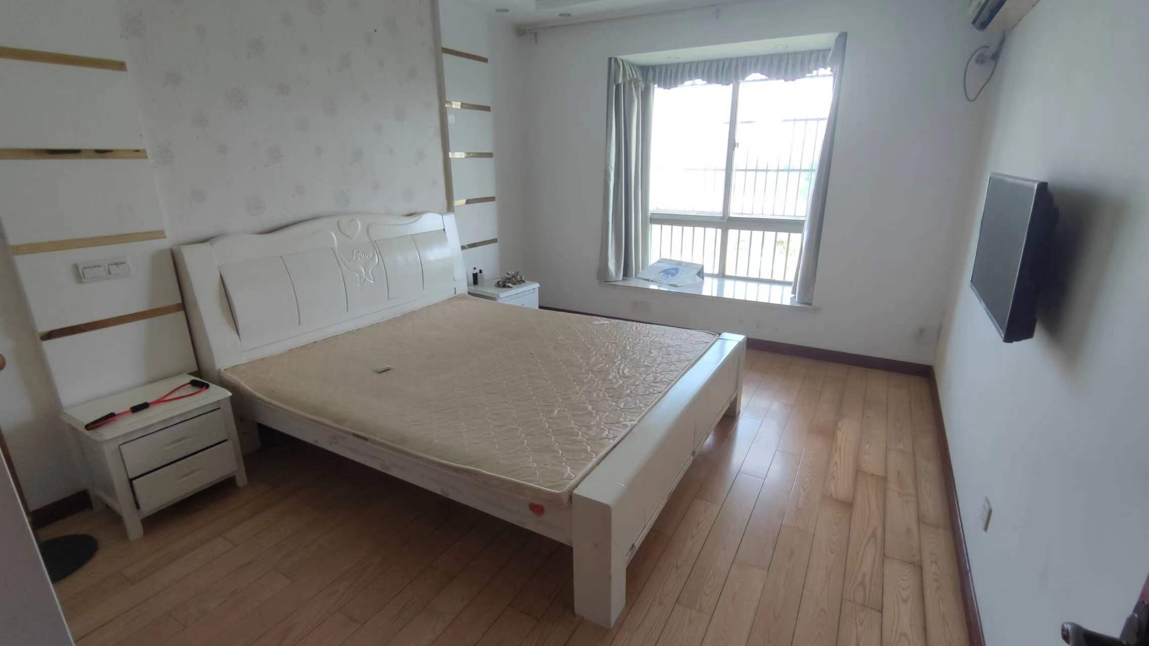 紫阳新城 3室2厅1卫 133.00m&sup2;
