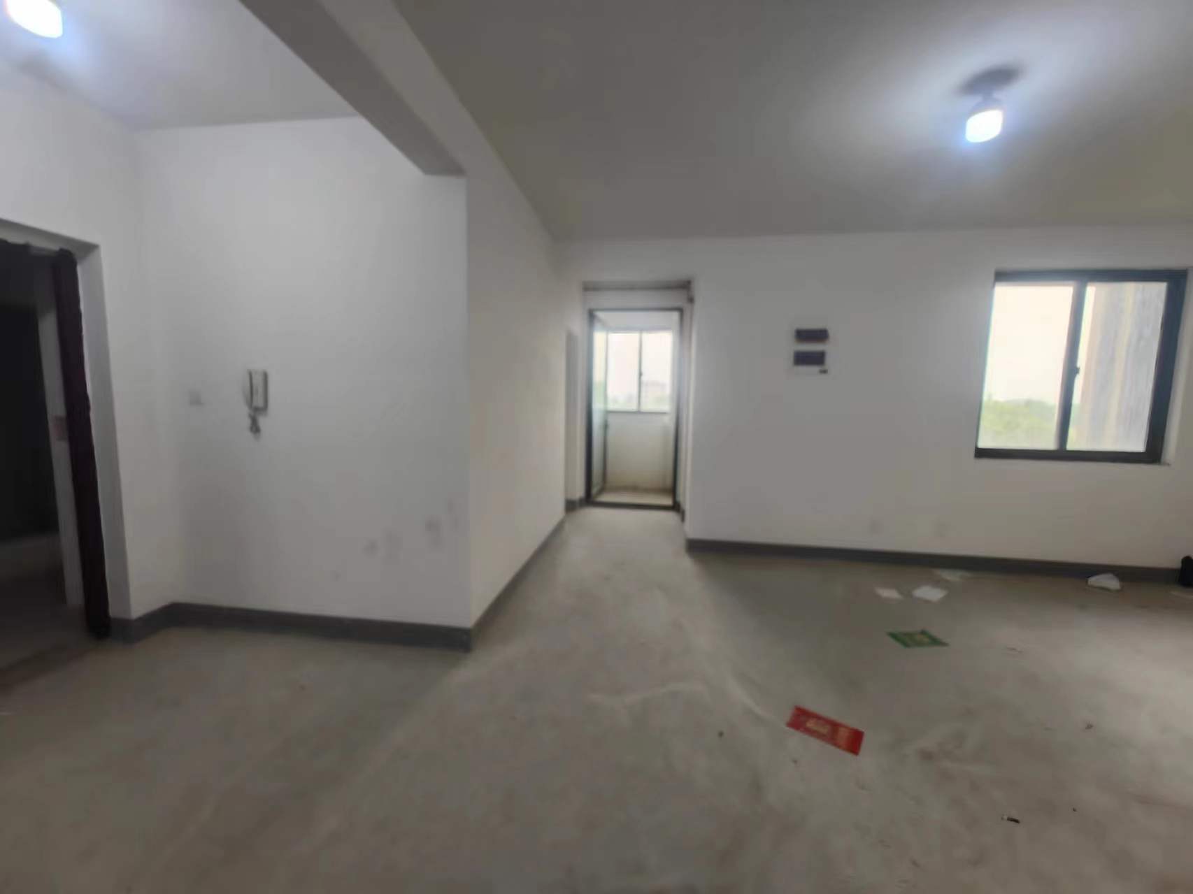 兴石花园 3室2厅1卫 105m²
