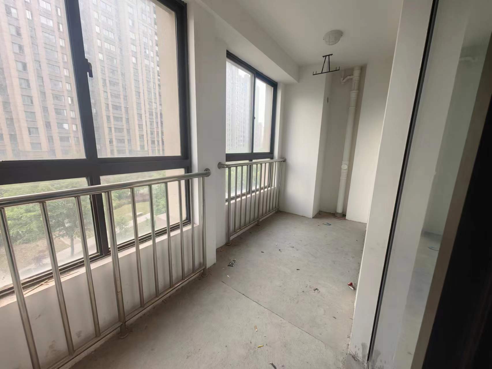 兴石花园 3室2厅1卫 105m&sup2;
