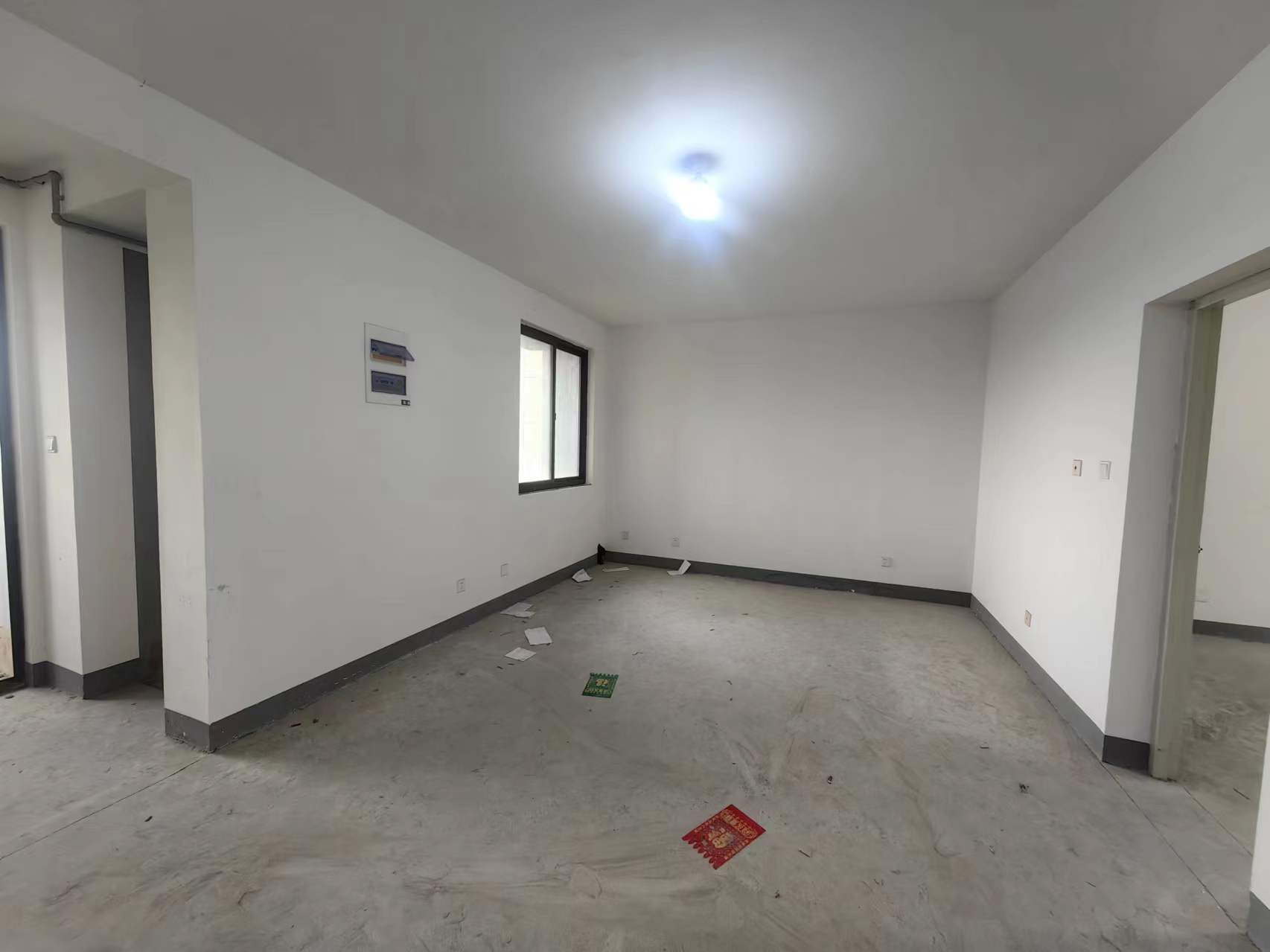 兴石花园 3室2厅1卫 105m&sup2;