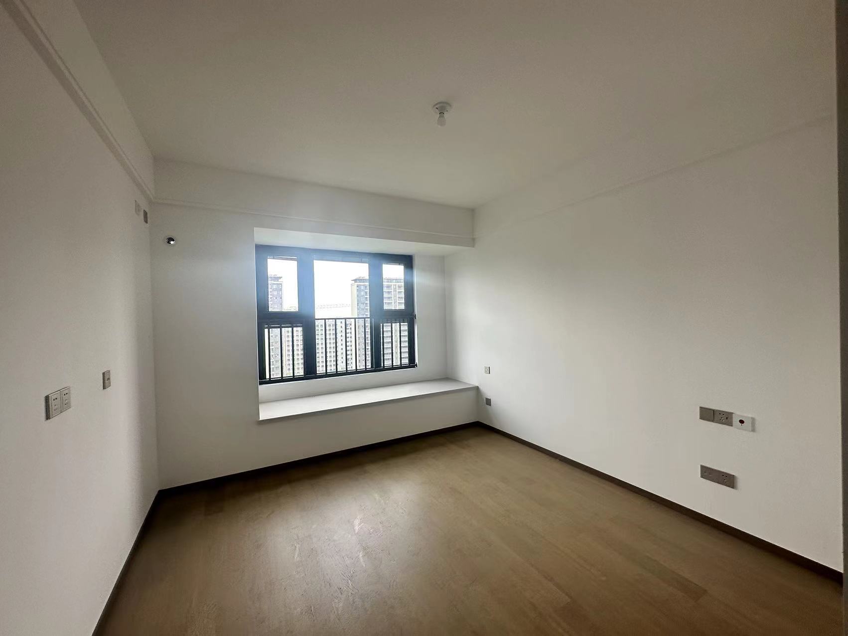 华禧铭苑 3室2厅2卫 110.00m&sup2;