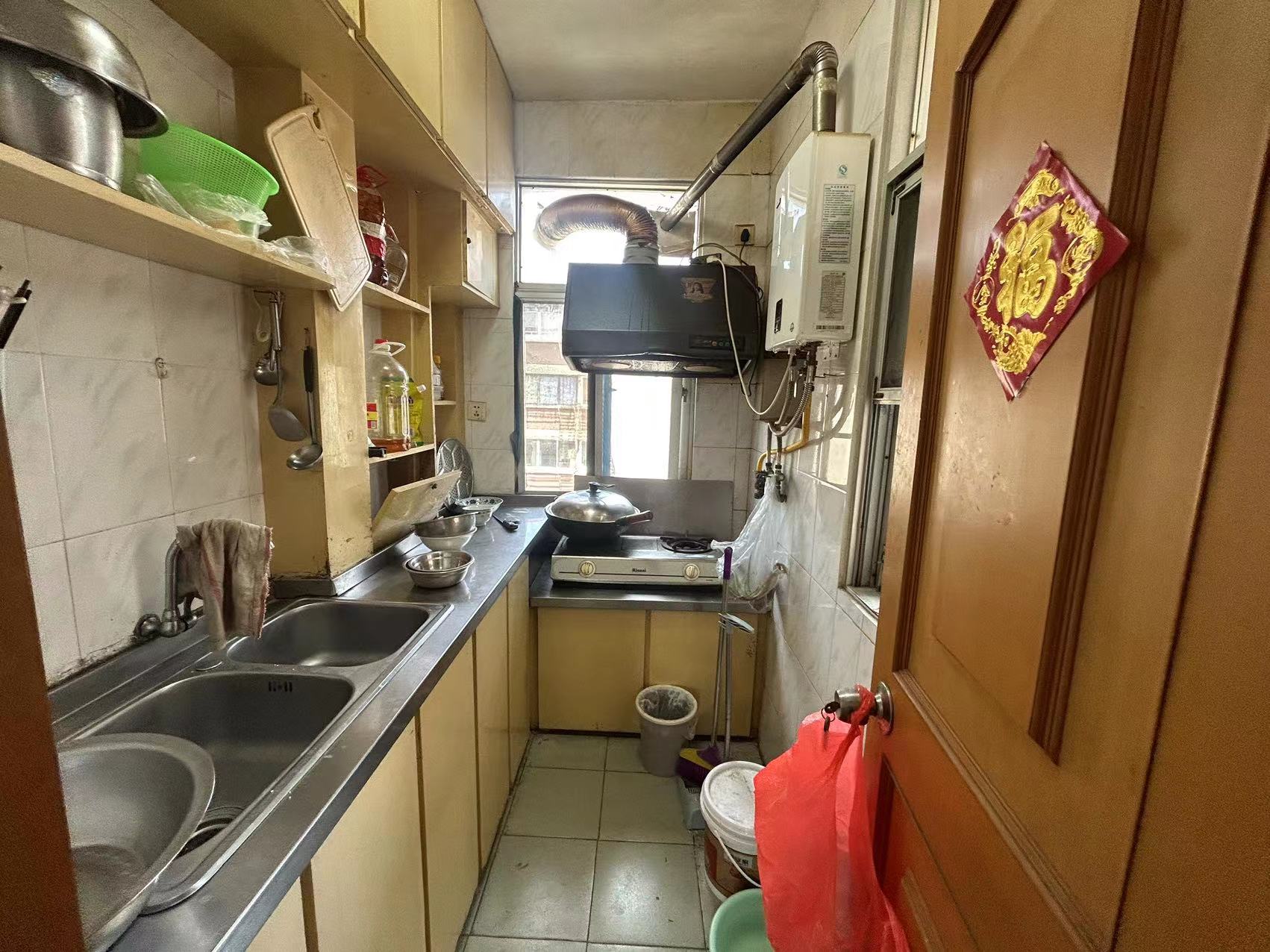 城港新村 2室1厅1卫 65m&sup2;