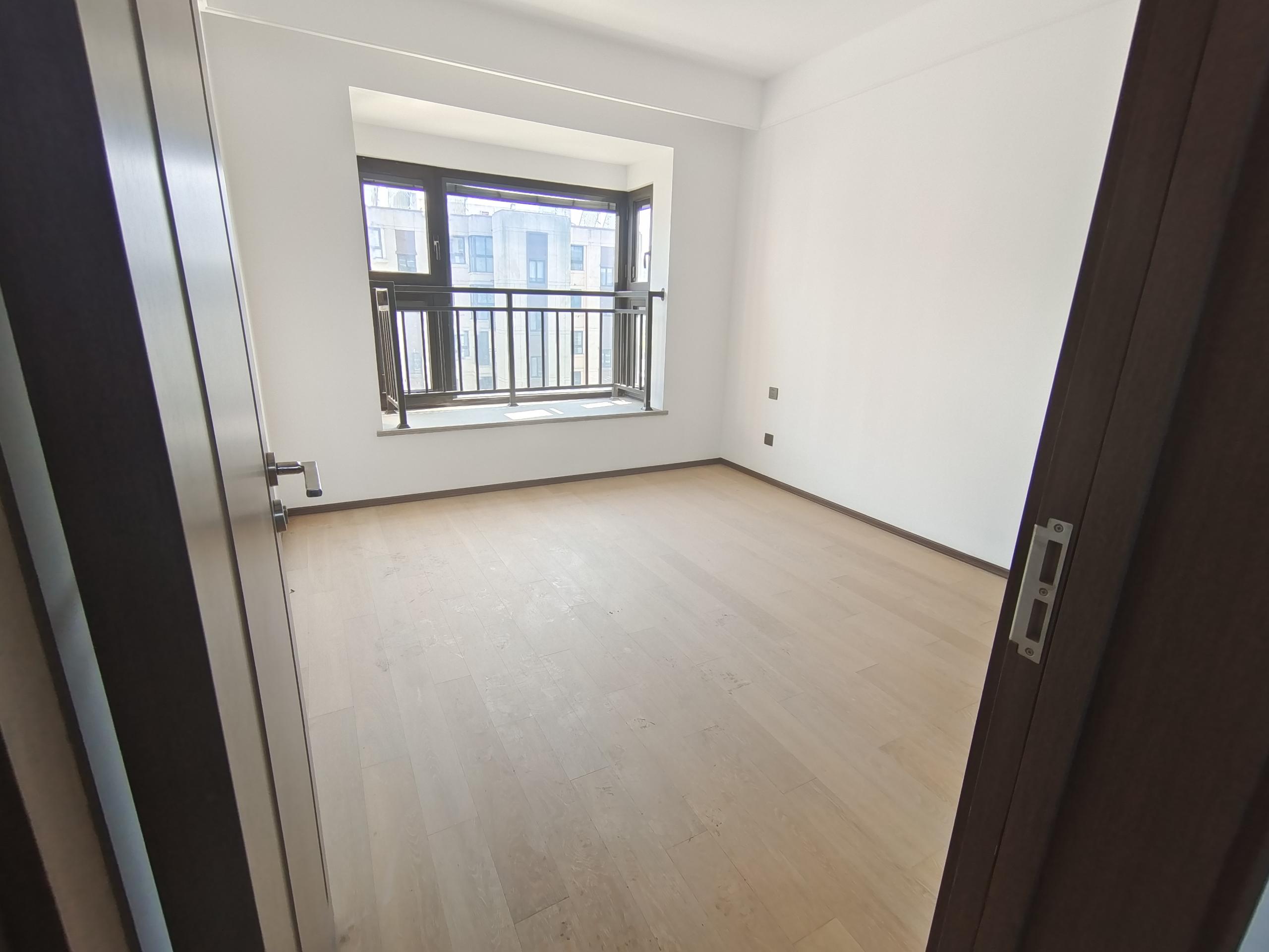 春风南岸西园 4室2厅3卫 167.00m&sup2;