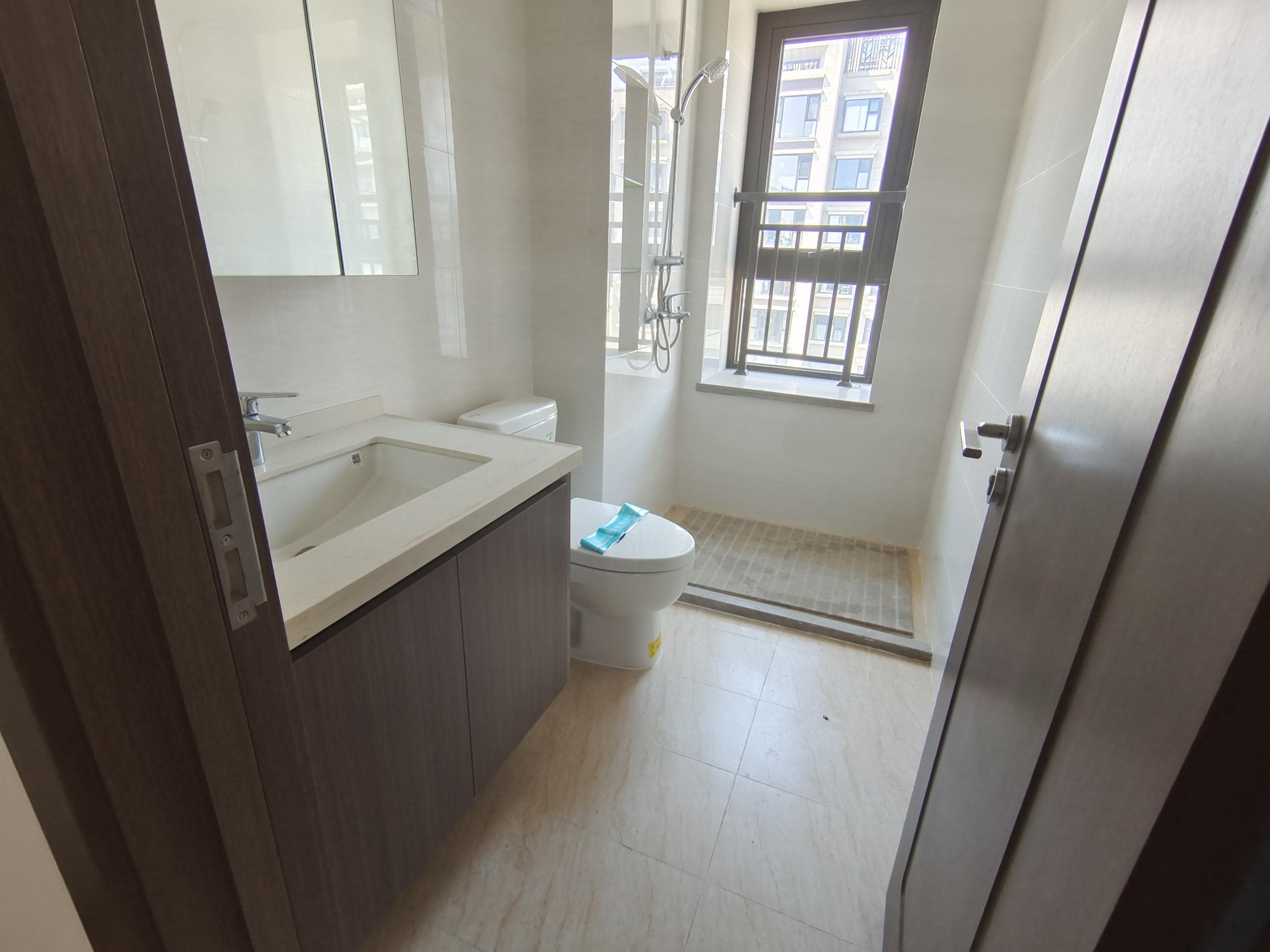 春风南岸西园 4室2厅3卫 167.00m&sup2;