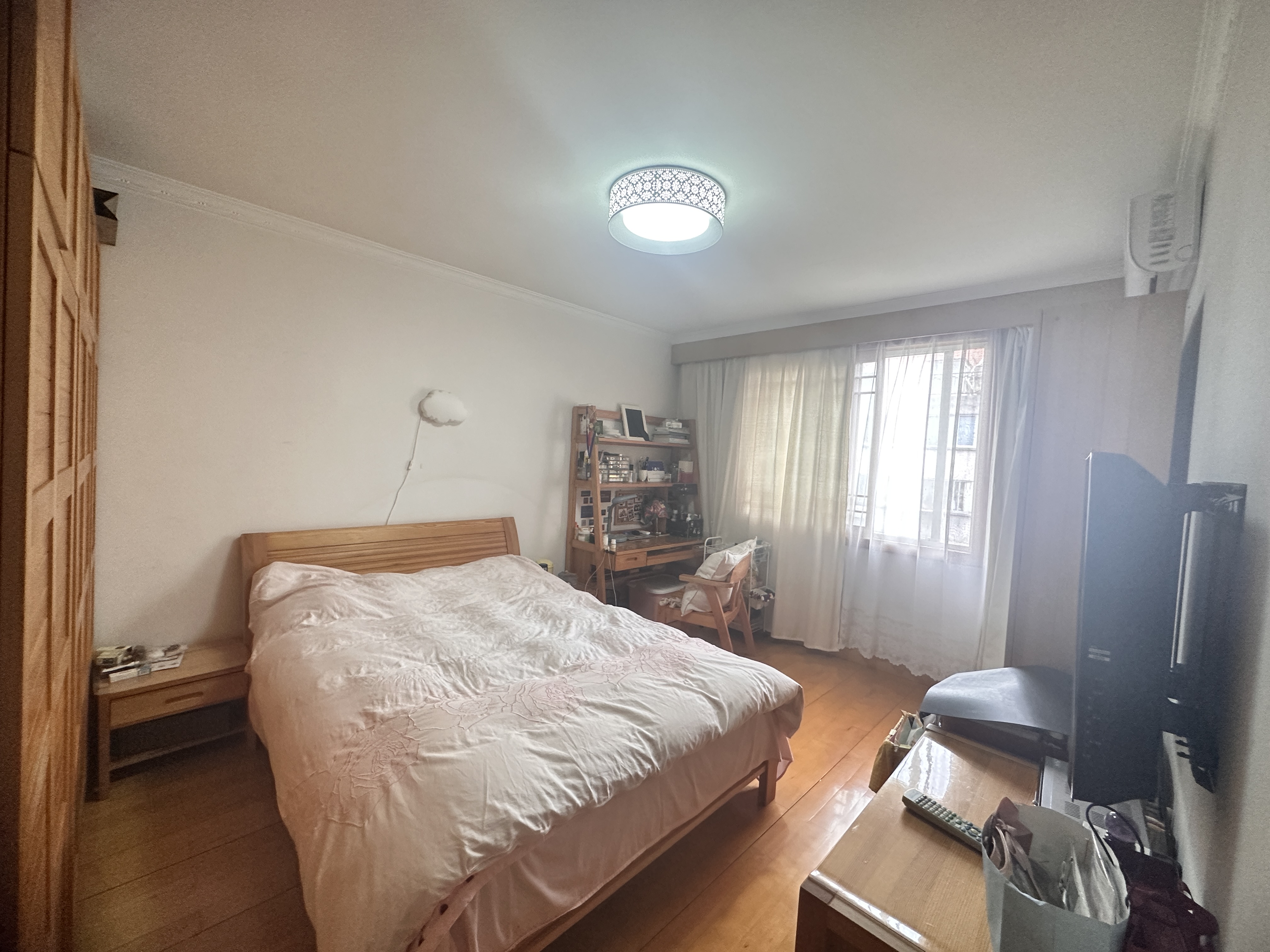 新海通花园 3室2厅1卫 121.92m&sup2;