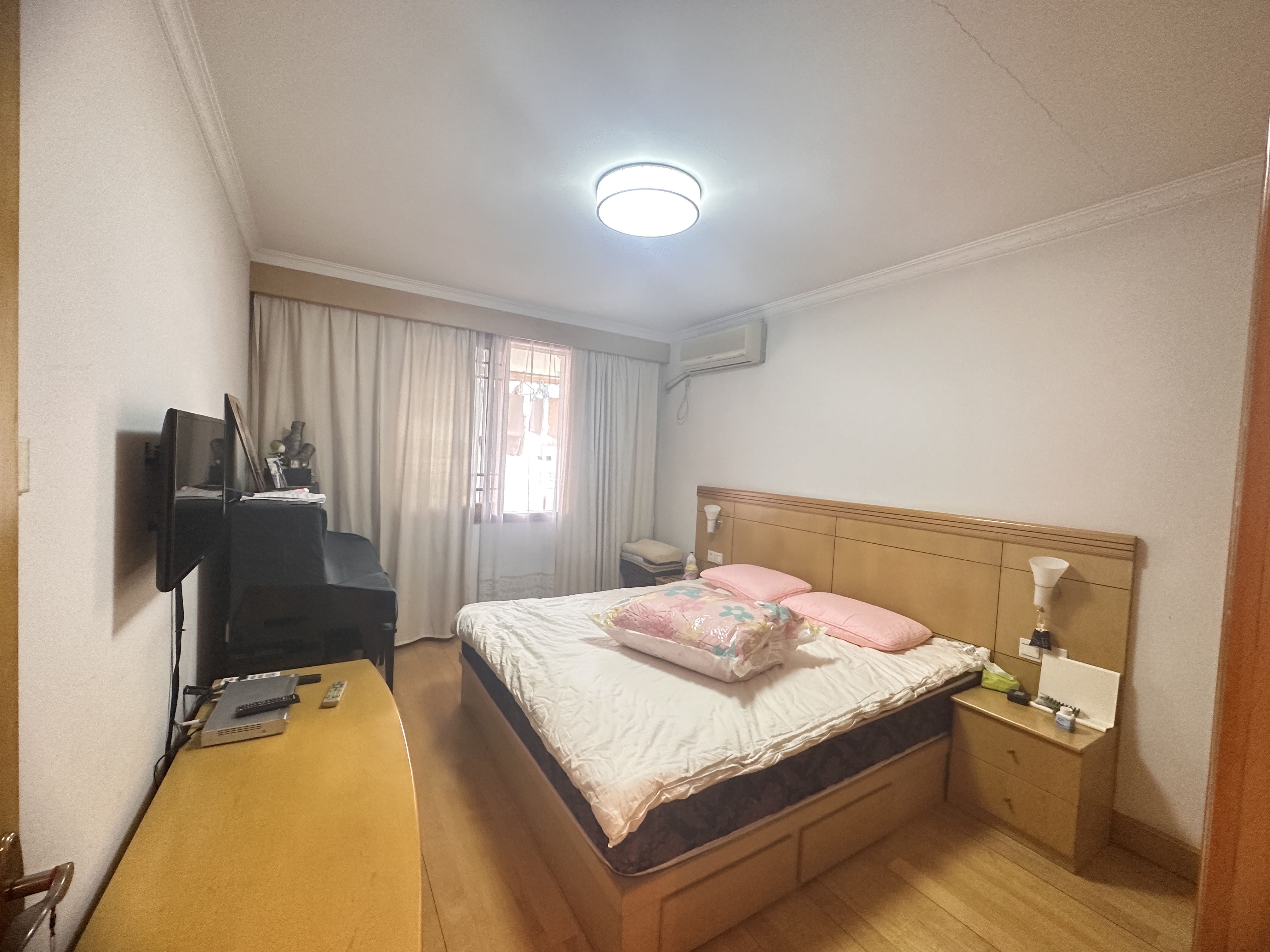 新海通花园 3室2厅1卫 121.92m&sup2;