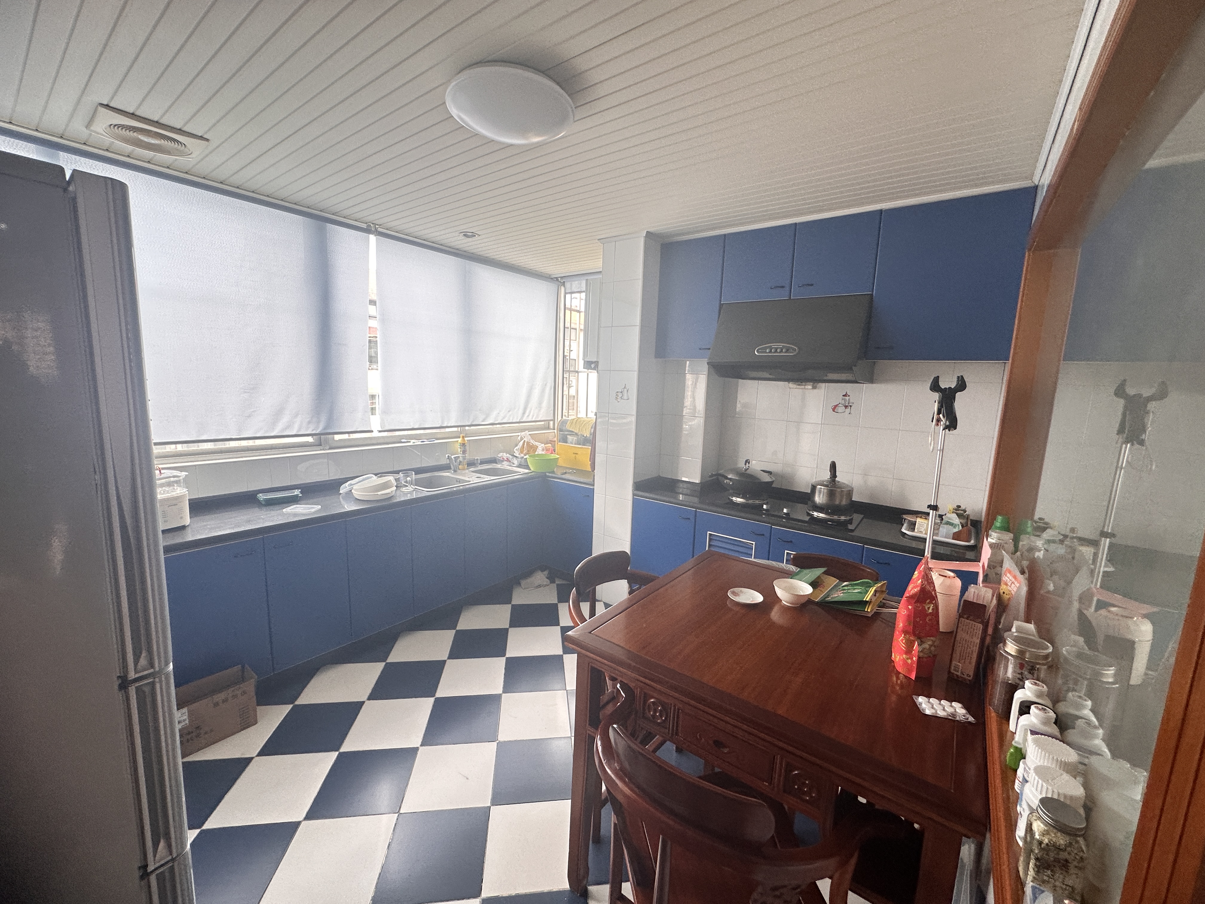 新海通花园 3室2厅1卫 121.92m&sup2;